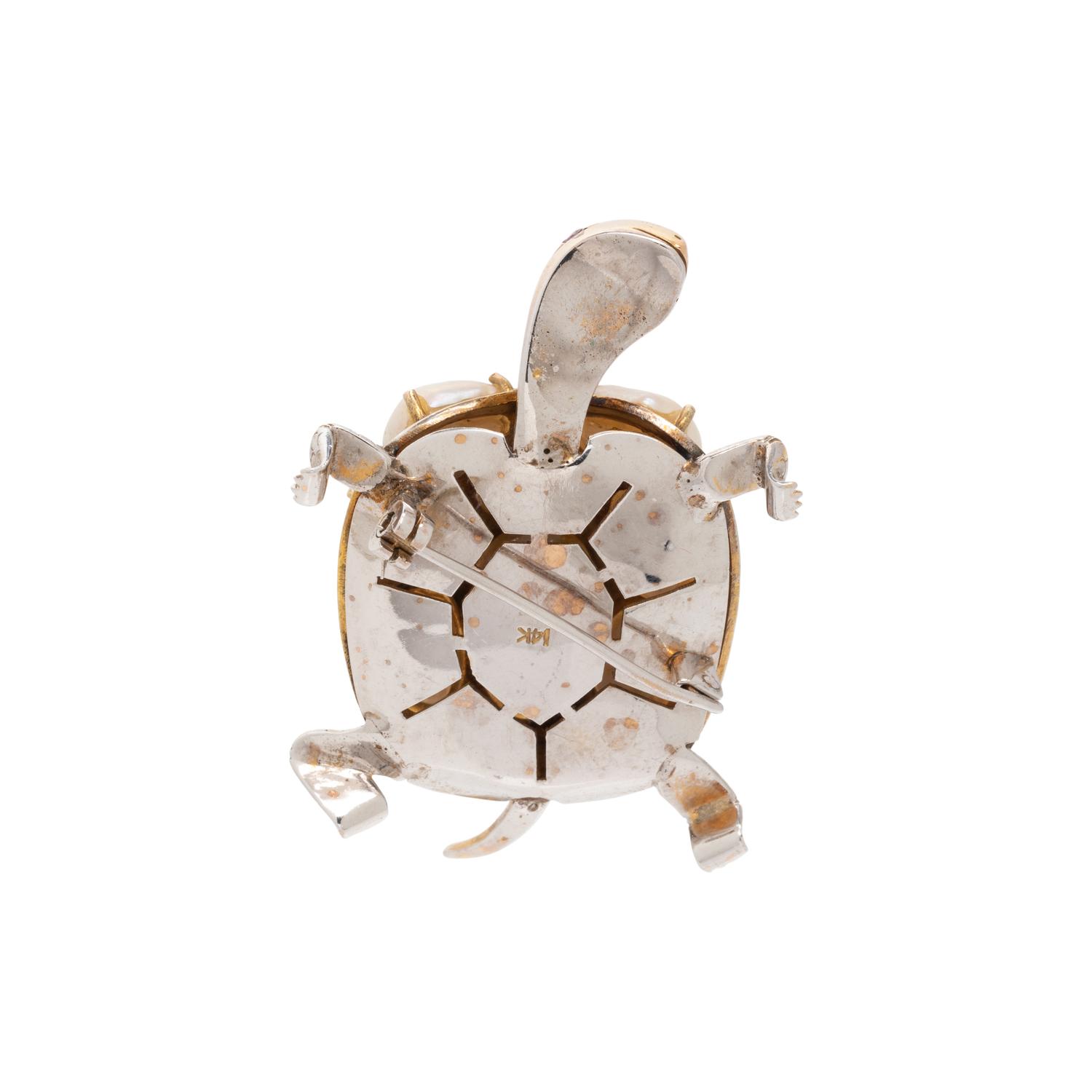 CULTURED BAROQUE PEARL TURTLE BROOCH