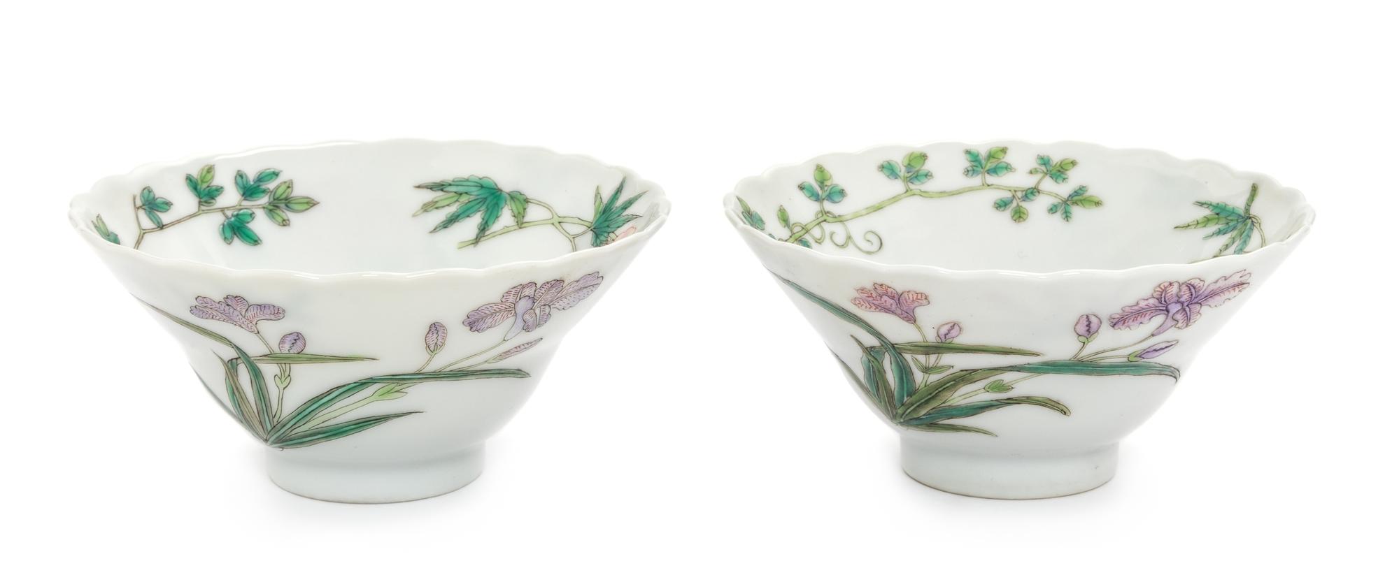 A Pair of Famille Rose Porcelain Bowls Diameter of each 3 7/8 inches. — EARLY 20TH CENTURY