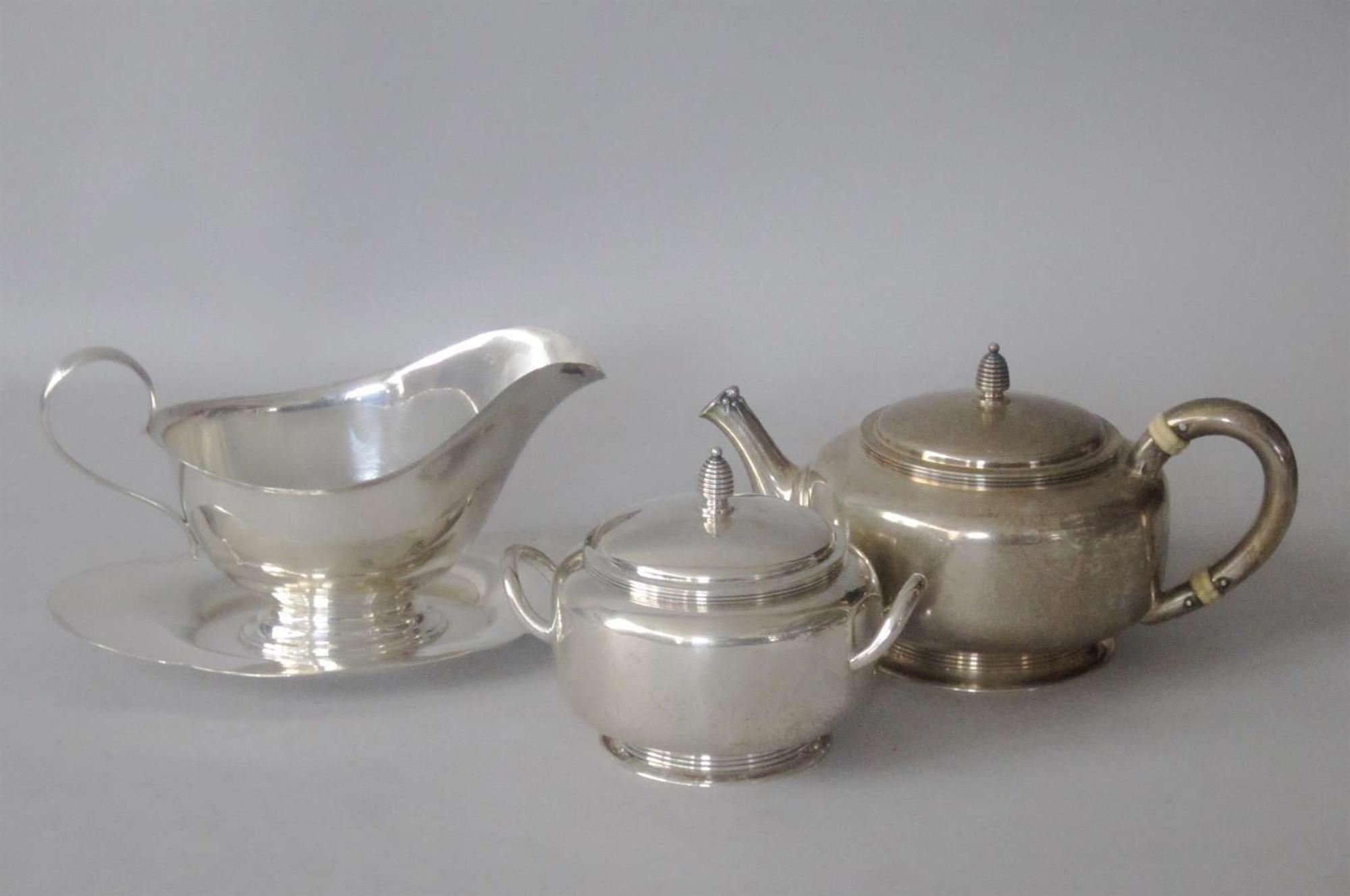 Sterling silver teapot and twin-handled covered sugar bowl gorham corporation, providence, ri, late 19th century
