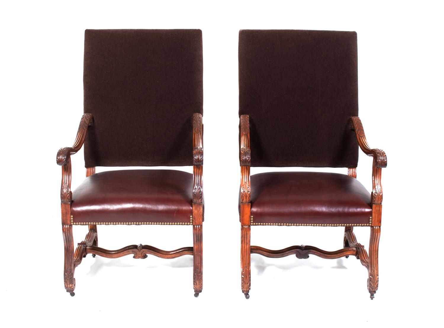 A Renaissance Revival Style Parlor Suite Width of settee 60 inches. — 20TH CENTURY