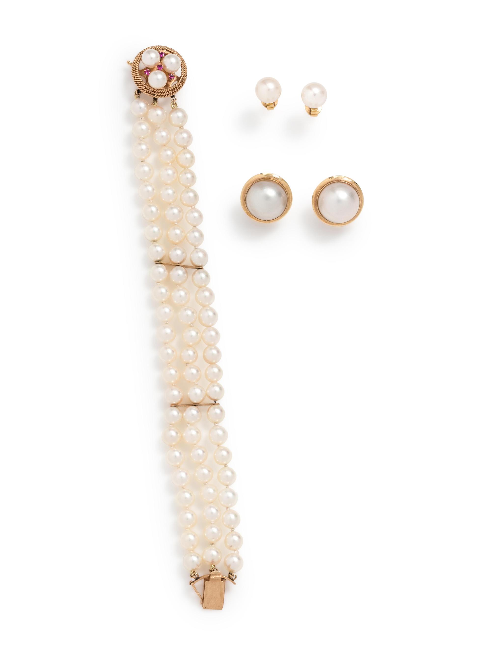 COLLECTION OF CULTURED PEARL JEWELRY
