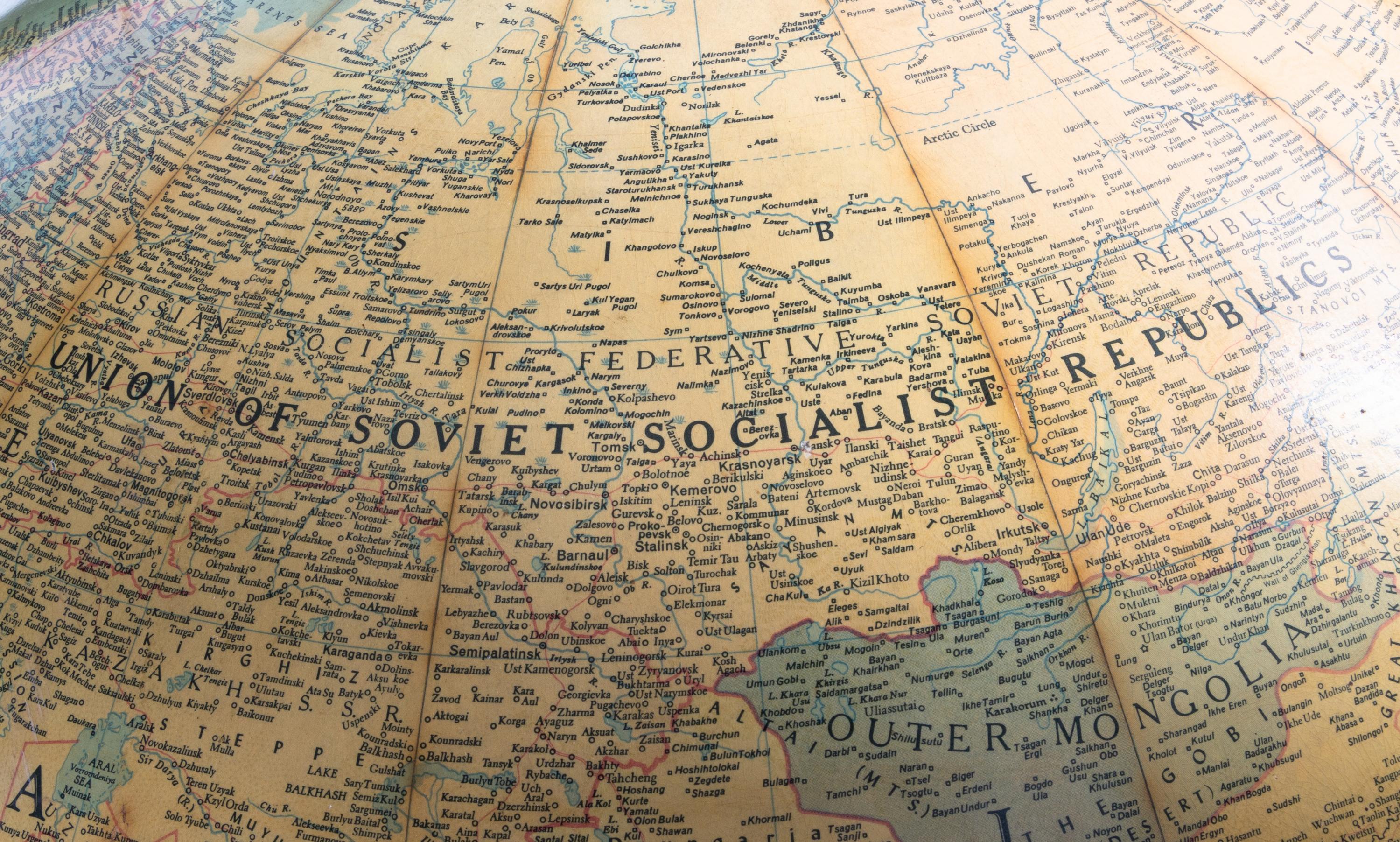 An American 32-Inch Library Globe Height 50 x diameter of globe 32 inches. — REPLOGLE GLOBES INC., CHICAGO, SECOND QUARTER TO MID-20TH CENTURY