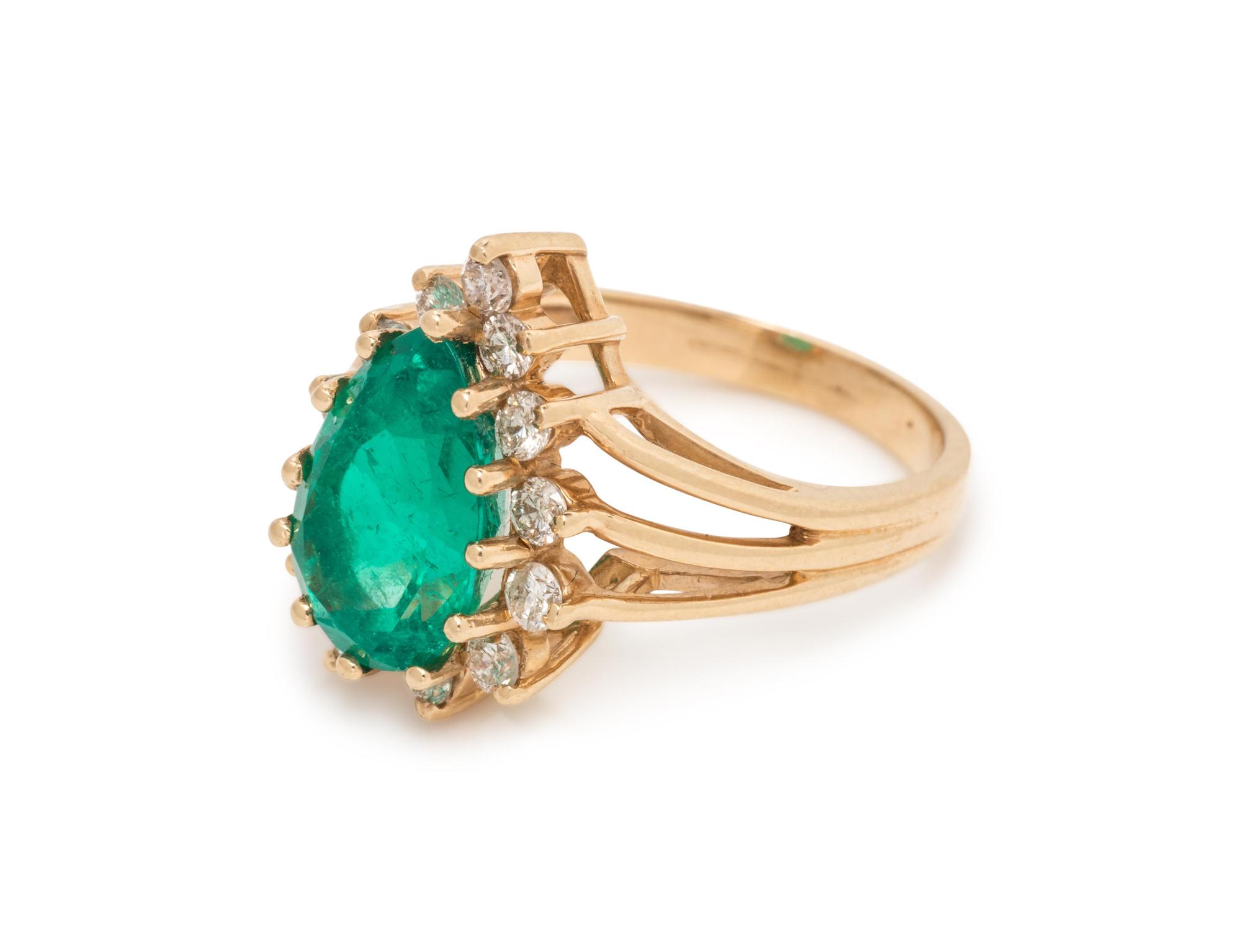 EMERALD AND DIAMOND RING