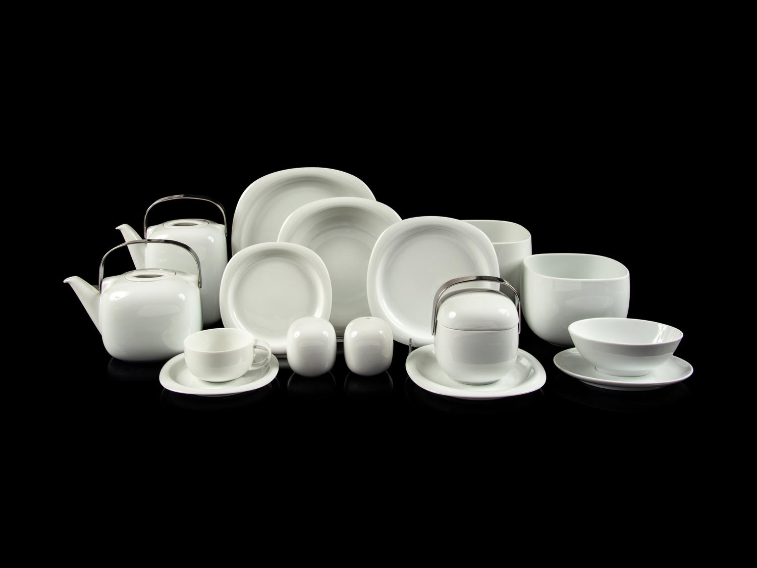 A Rosenthal Suomi Porcelain Dinner Service