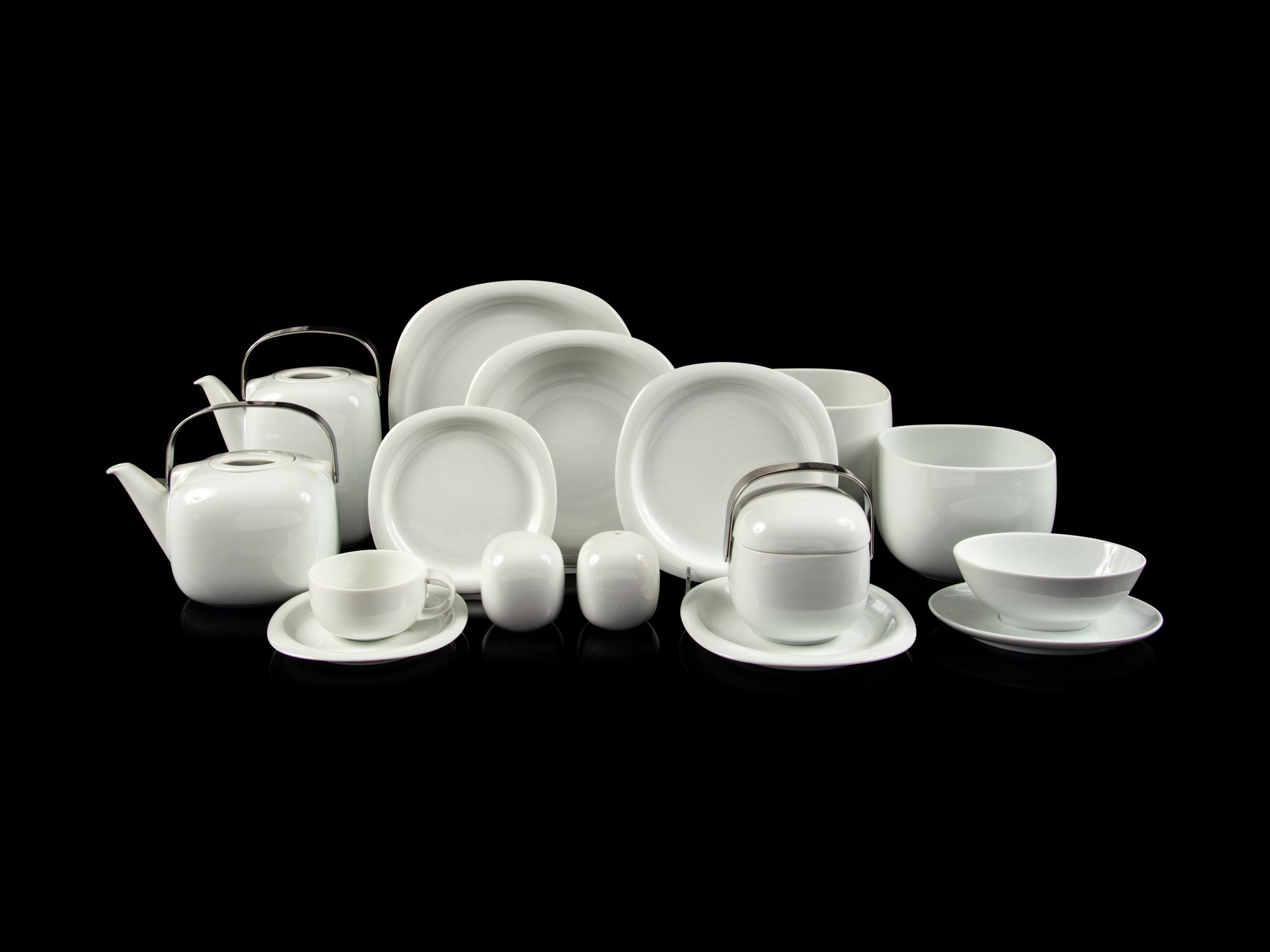 A Rosenthal Suomi Porcelain Dinner Service