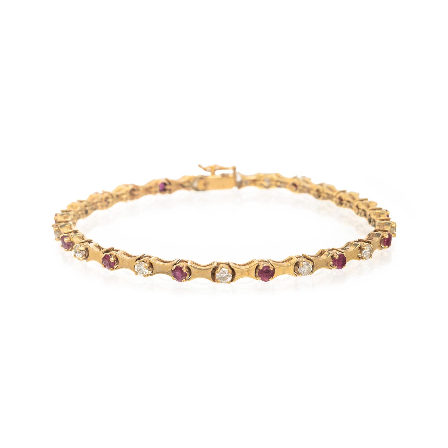 YELLOW GOLD, RUBY AND DIAMOND BRACELET