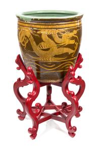 A Chinese Export Ceramic Jardinière Height 19 x diameter 19 1/2 inches. — 20TH CENTURY