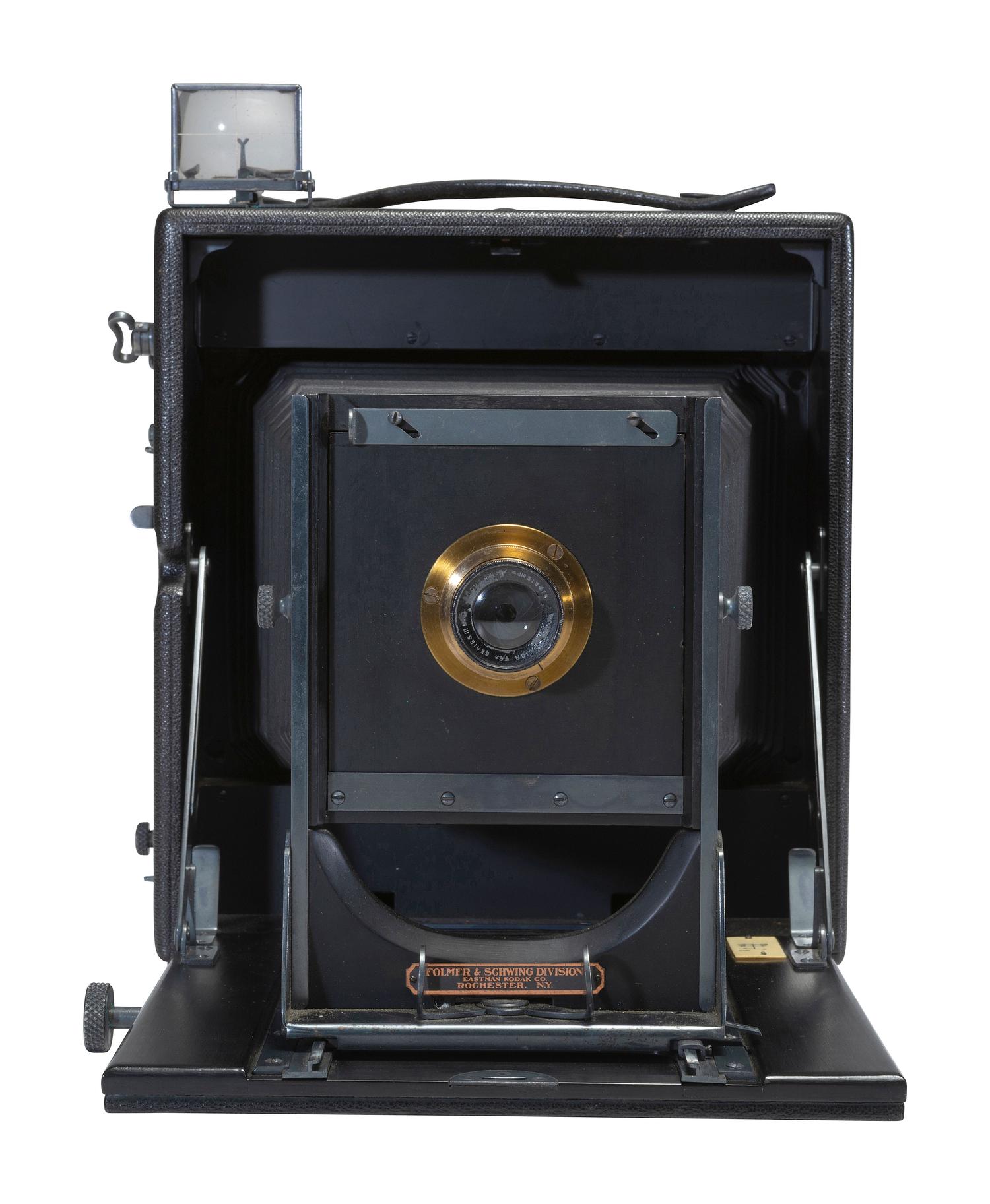 [CAMERAS]. Folmer and Schwing "graphic" camera with original case.