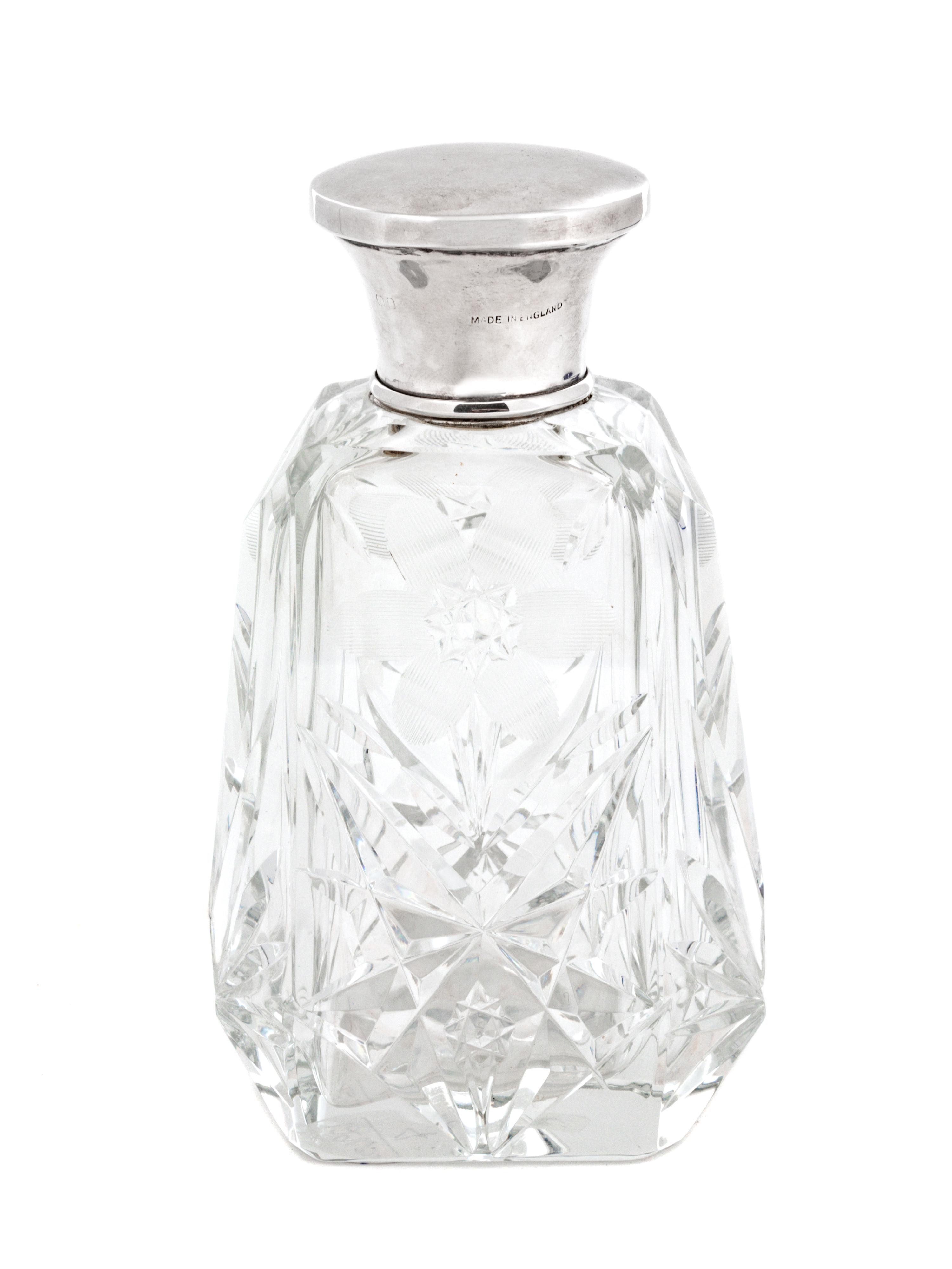 An English Silver Capped Cut Crystal Scent Bottle — EARLY 20TH CENTURY