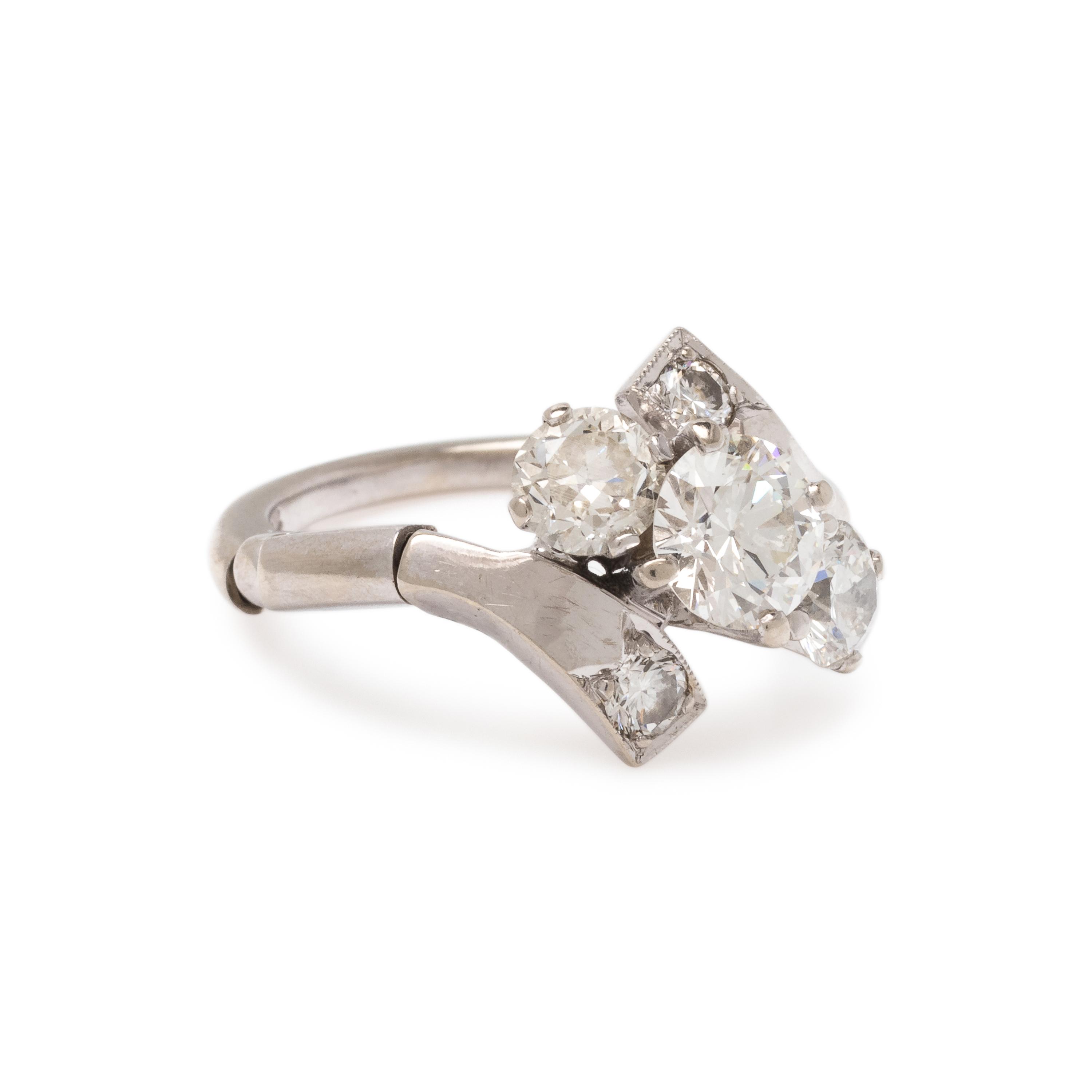 DIAMOND RING