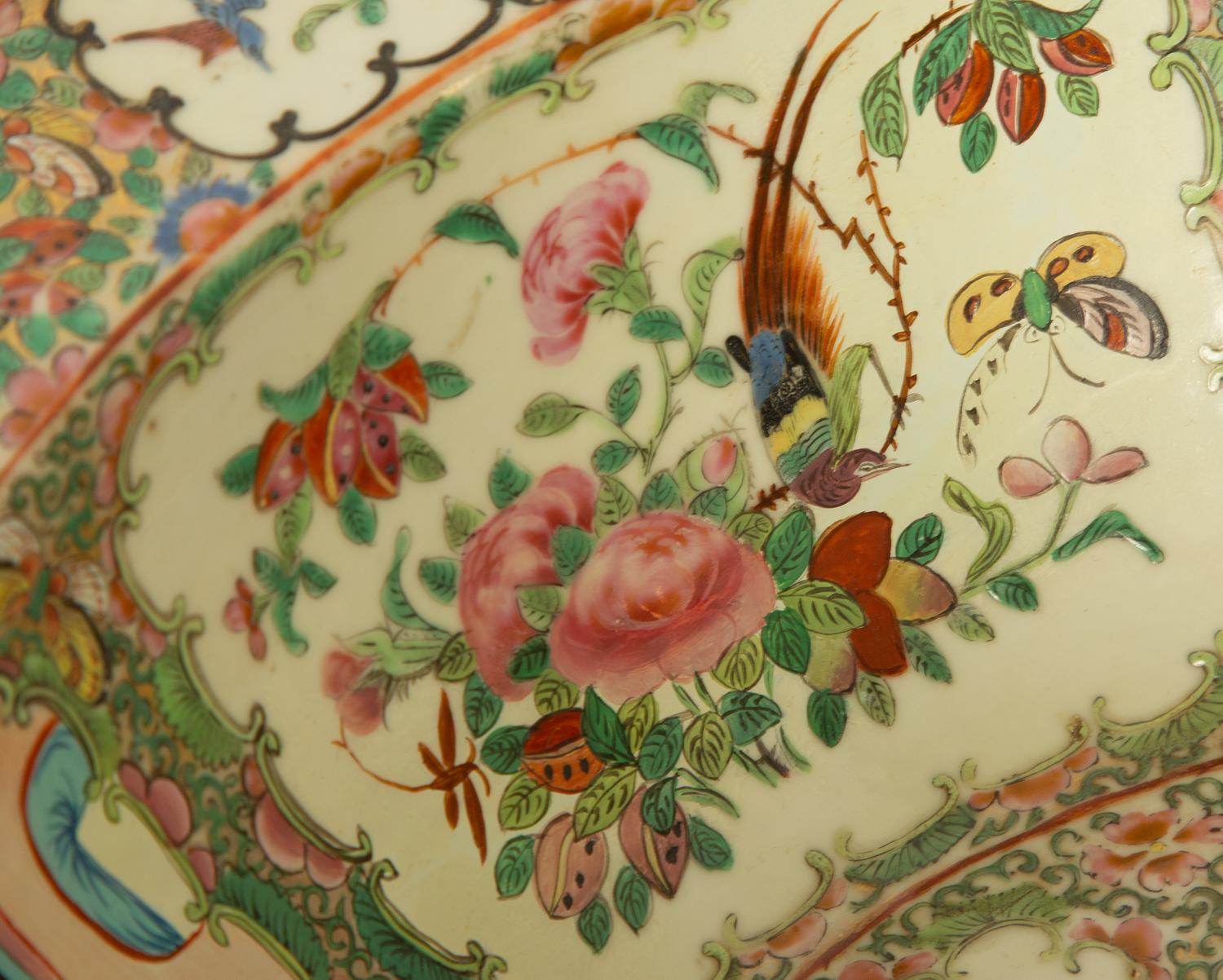 A Chinese Rose Medallion Porcelain Basin