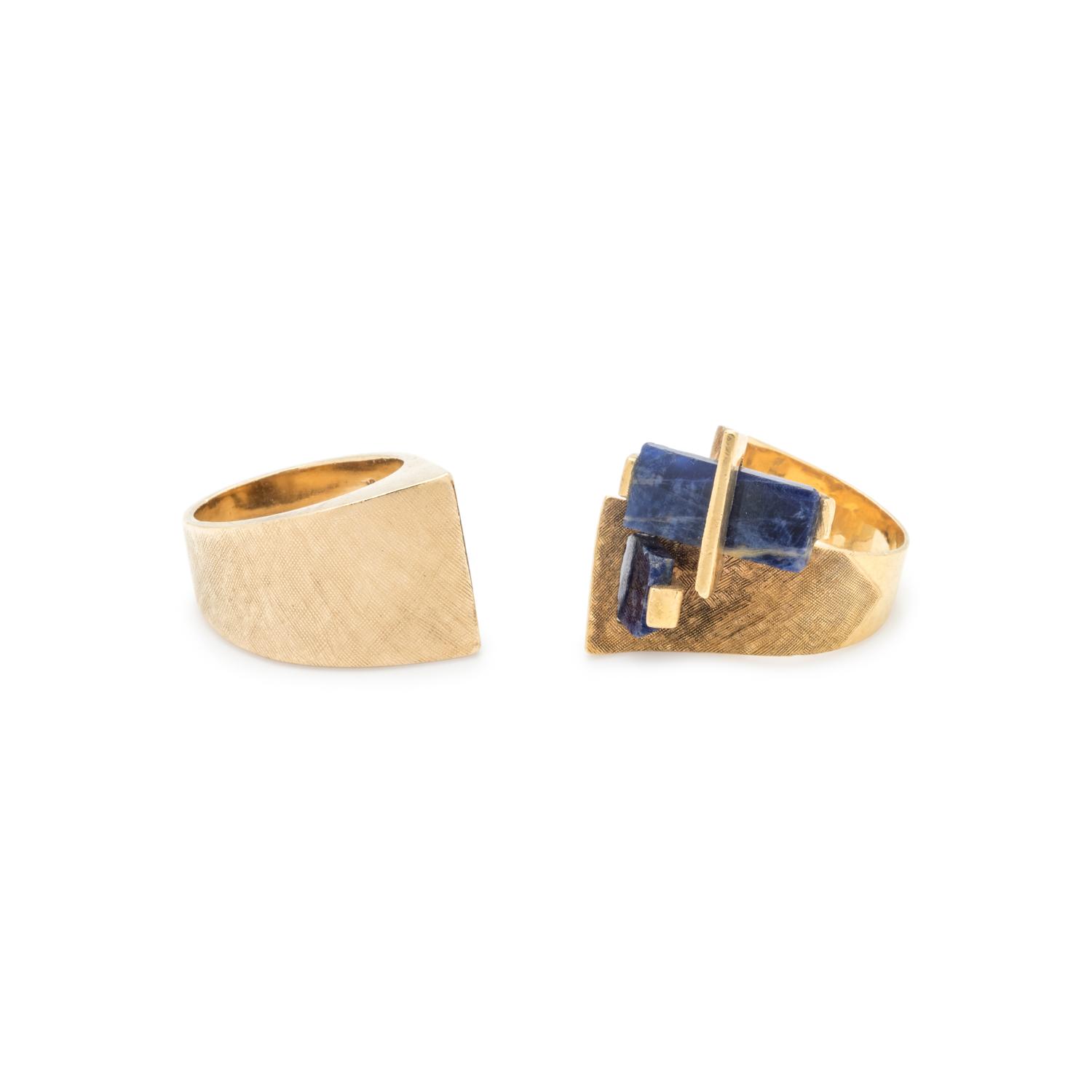 COLLECTION OF YELLOW GOLD RINGS