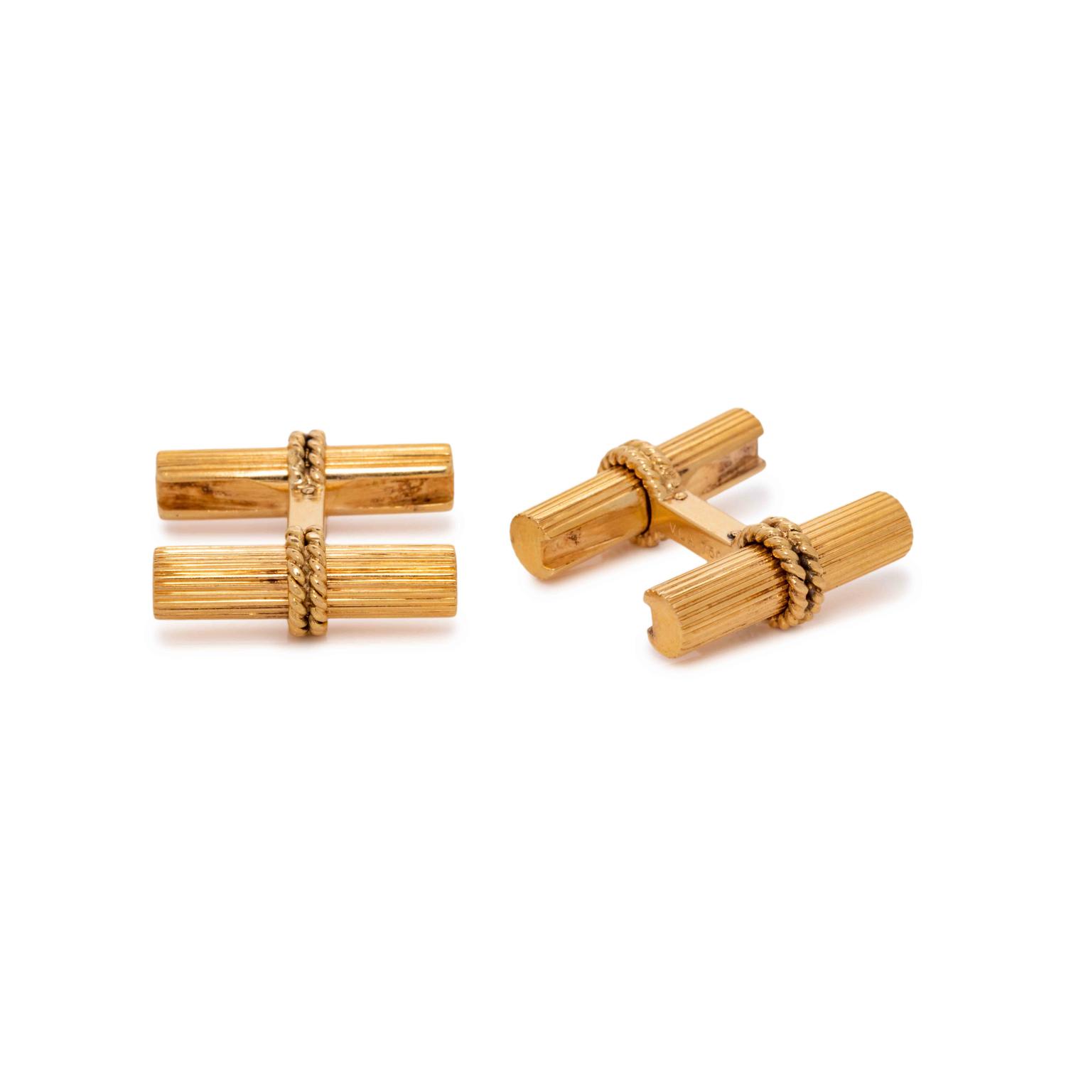VAN CLEEF & ARPELS, DAVID MORRIS, CONVERTIBLE YELLOW GOLD AND HARDSTONE CUFFLINKS
