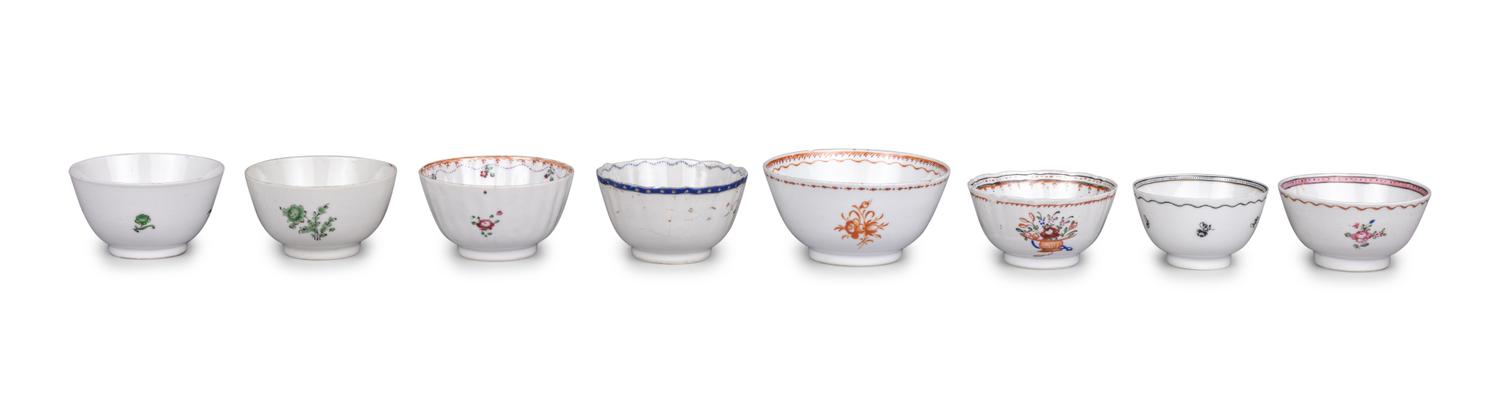 15 Chinese Export Porcelain Tea Bowls and Saucers