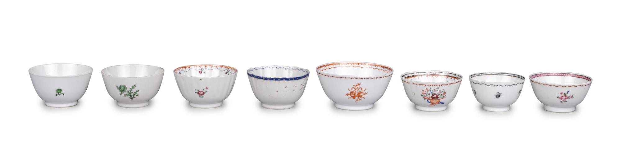 15 Chinese Export Porcelain Tea Bowls and Saucers