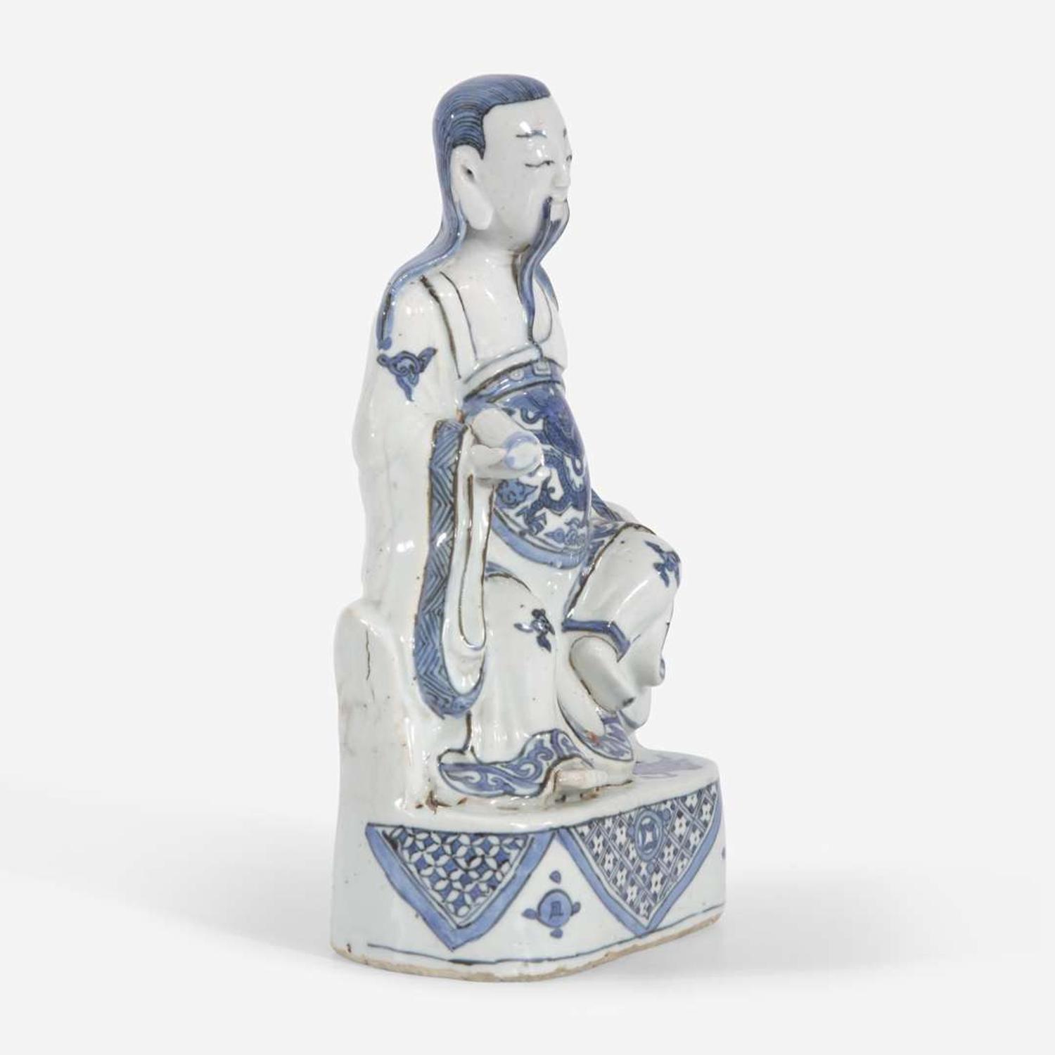 A Chinese blue and white porcelain figure of Xuanwu 玄武大帝青花瓷像 Late Ming dynasty ??