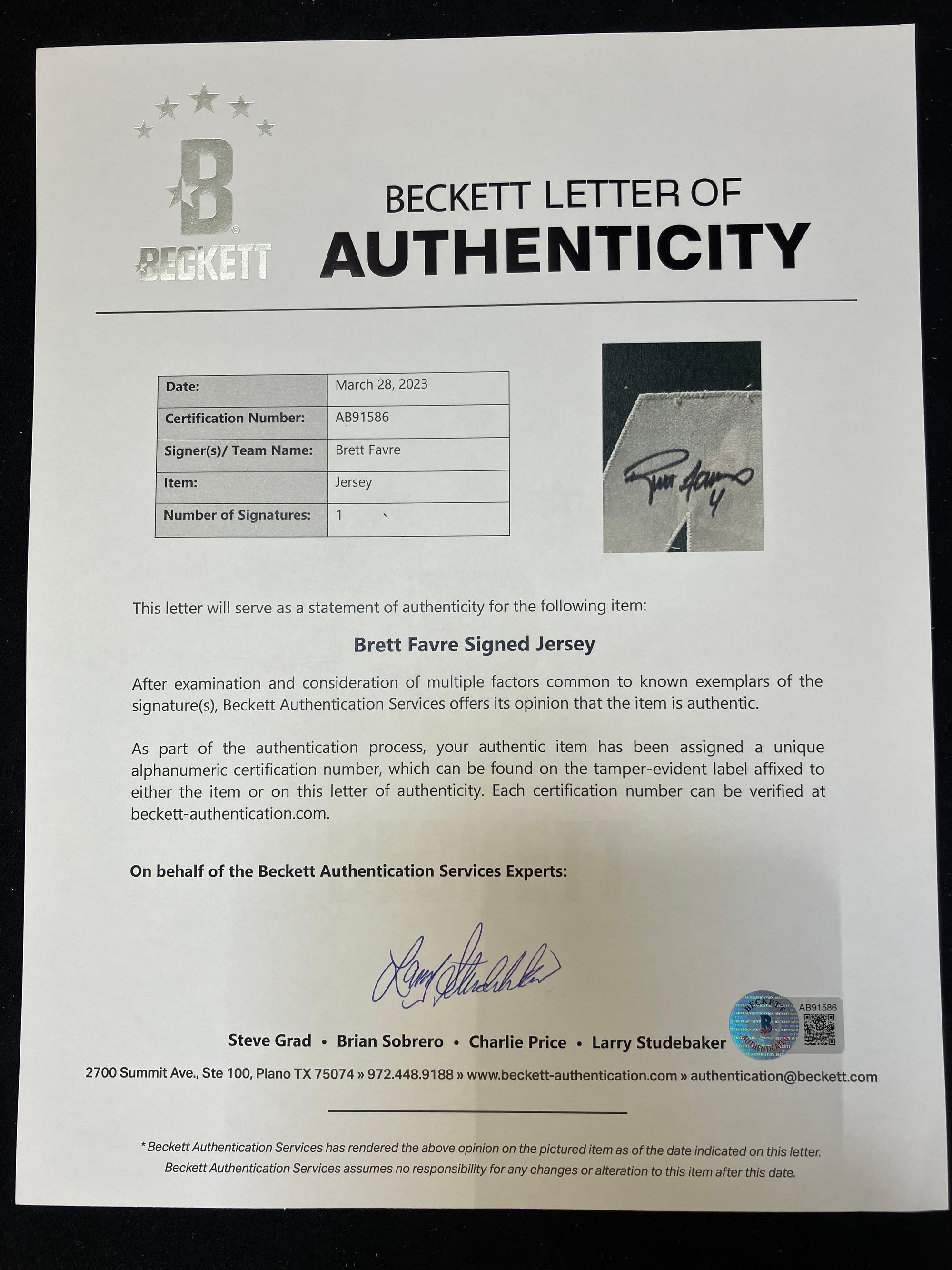 A Brett Favre Signed Autograph Green Bay Packers Jersey Display (Beckett Authentication Services Letter),