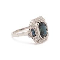 SAPPHIRE AND DIAMOND RING