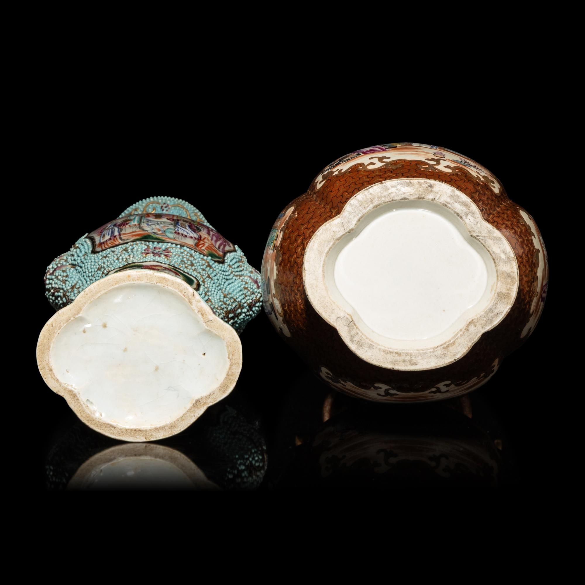 Two Pairs of Chinese Export Style Famille Rose Porcelain Vases — 外銷風格粉彩人物圖瓶兩對