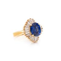 YELLOW GOLD, SAPPHIRE AND DIAMOND RING