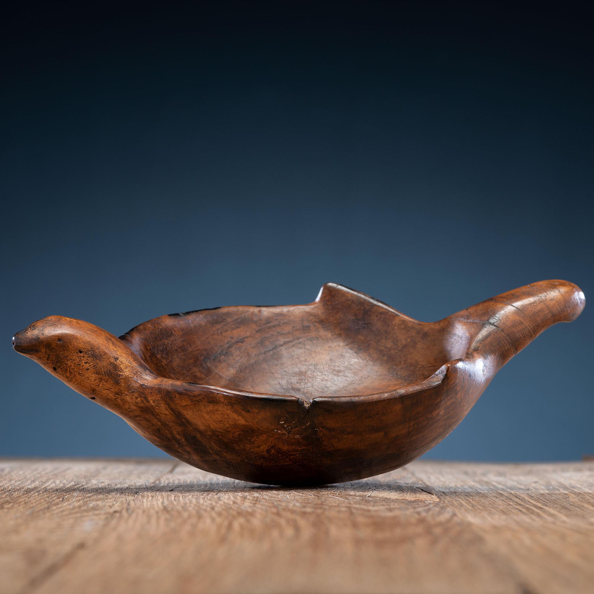 Ho Chunk (Winnebago) Bird Effigy Burl Wood Bowl