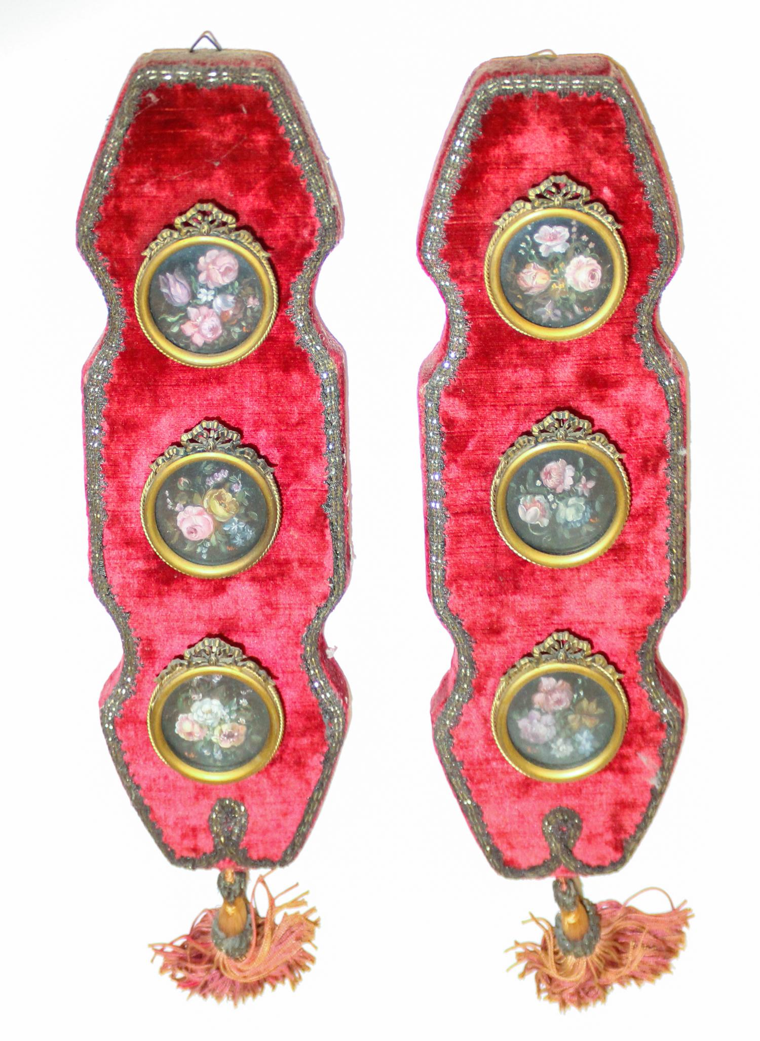A Set of Two Continental Floral Rondels. Diameter 1 3/4 inches.