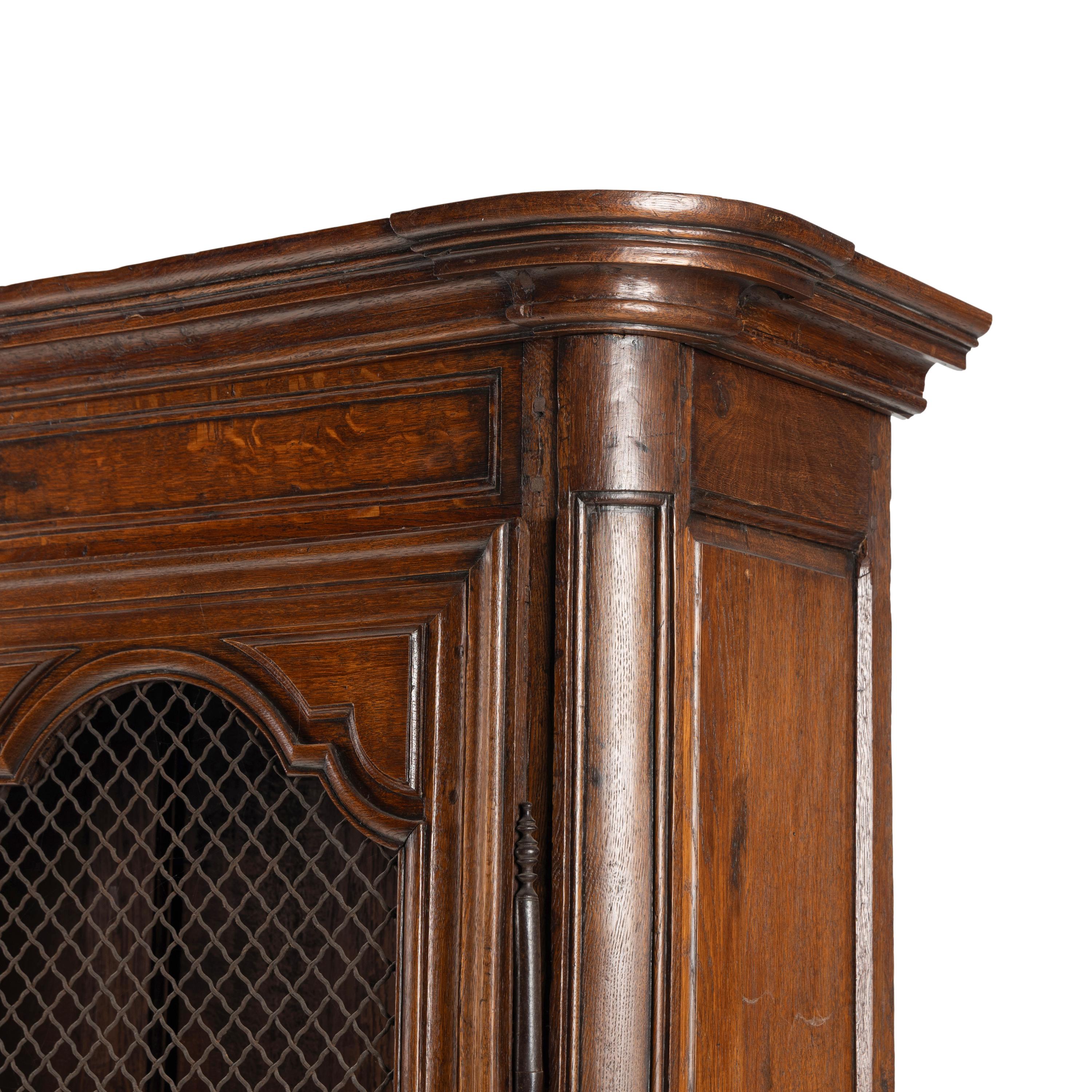 A French Provincial Oak Grille-Inset Bibilothèque