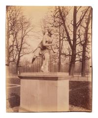 A group of four photographs ( Tuileries - Coureuse par Coustou, 1907; Grand Trianon / Le Buffet , 1902; Meudon - ancien château , 1902; Parc de Sceaux , 1925)