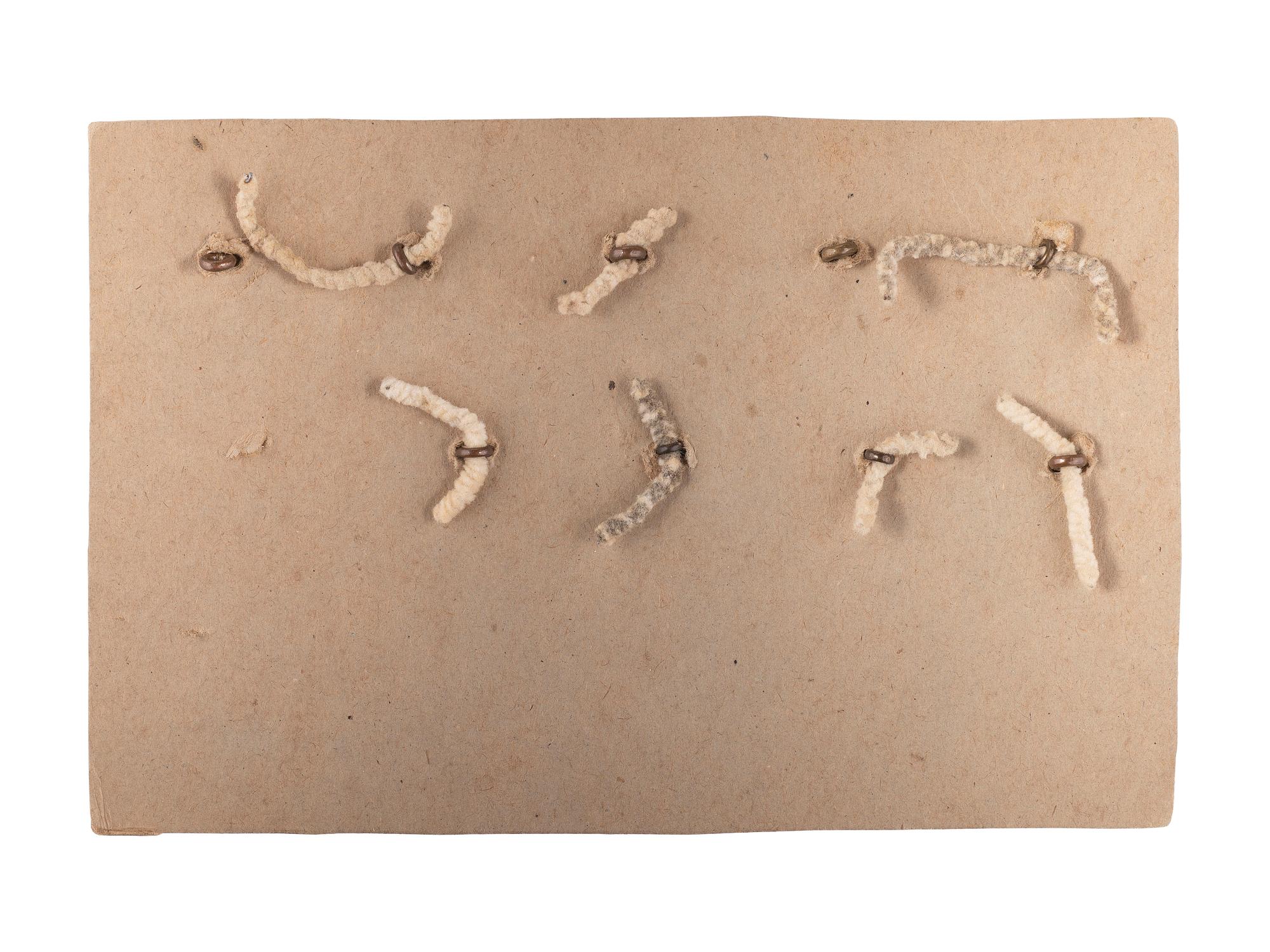 A group of 9 pre-Civil War and Civil War Union and Confederate buttons, comprising: