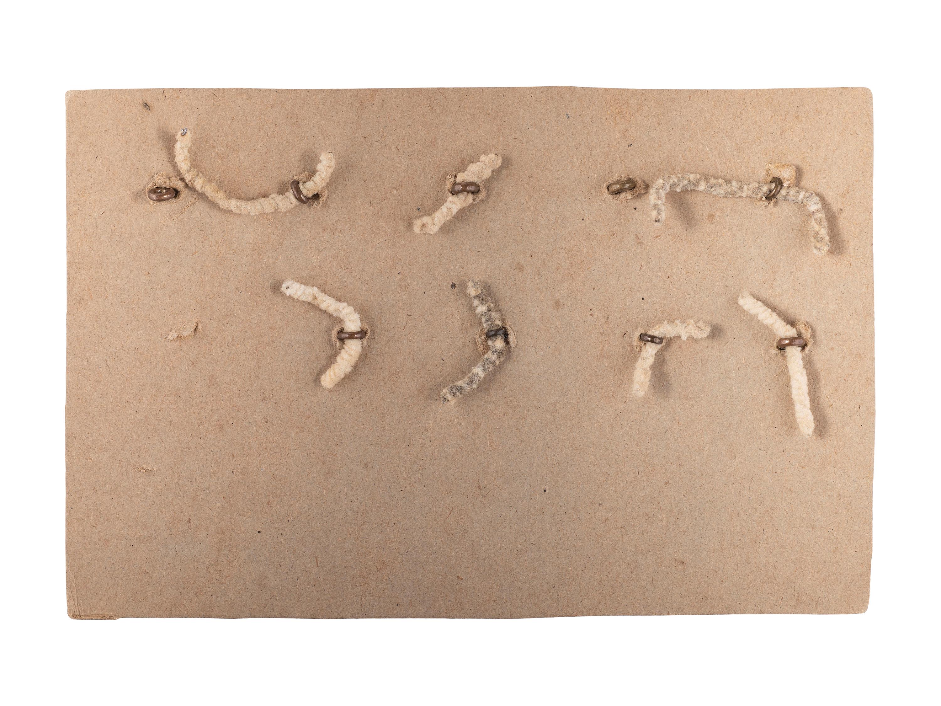 A group of 9 pre-Civil War and Civil War Union and Confederate buttons, comprising: