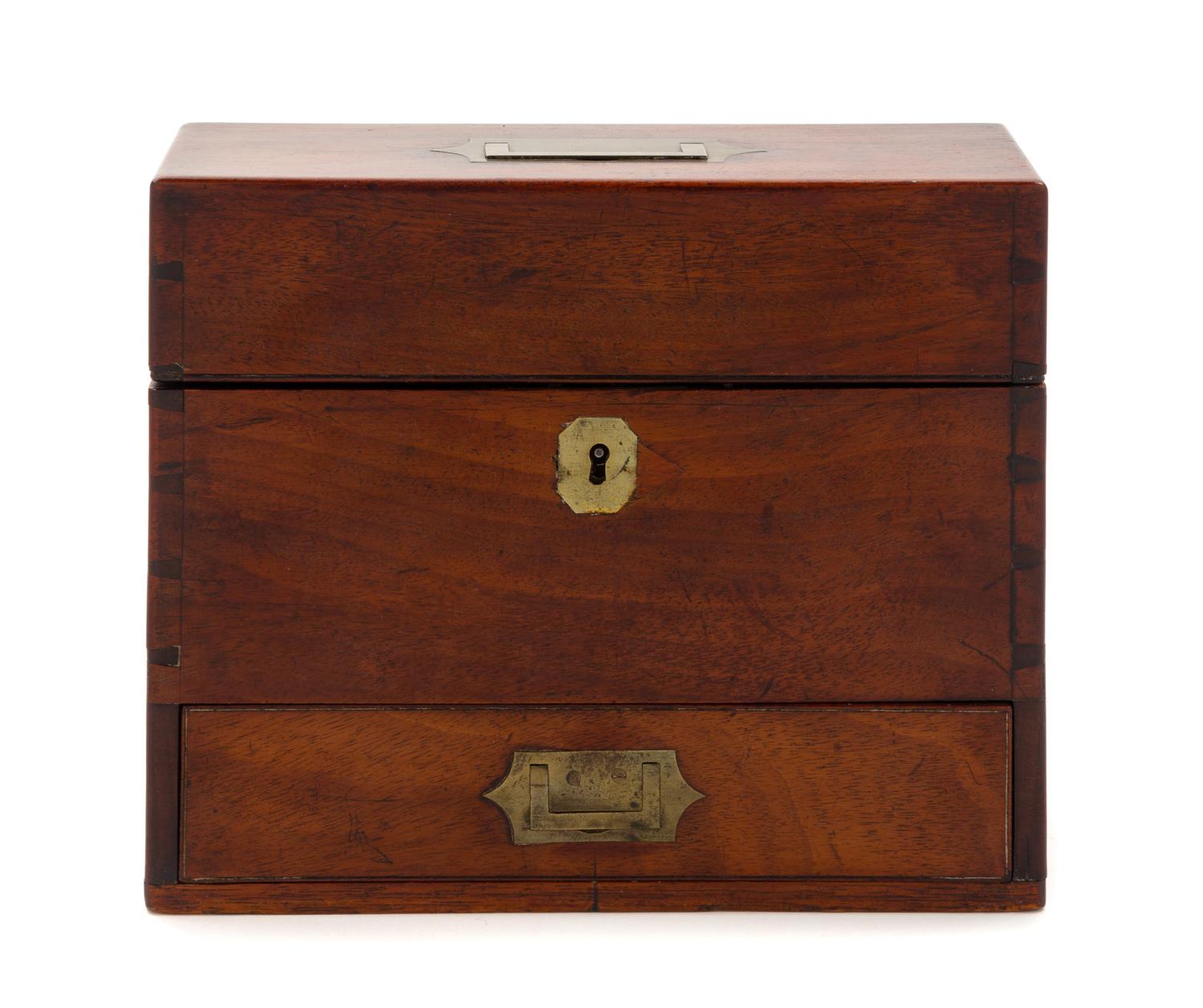 A George III Mahogany Box Height 8 1/4 x width 10 inches. — EARLY 19TH CENTURY