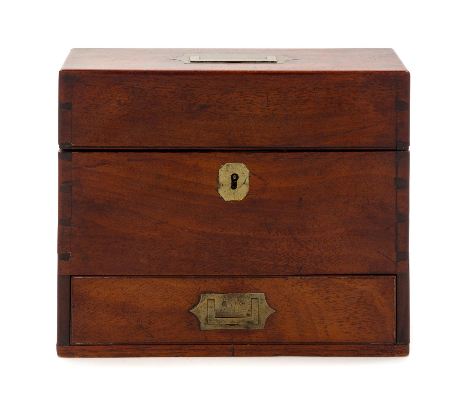 A George III Mahogany Box Height 8 1/4 x width 10 inches. — EARLY 19TH CENTURY