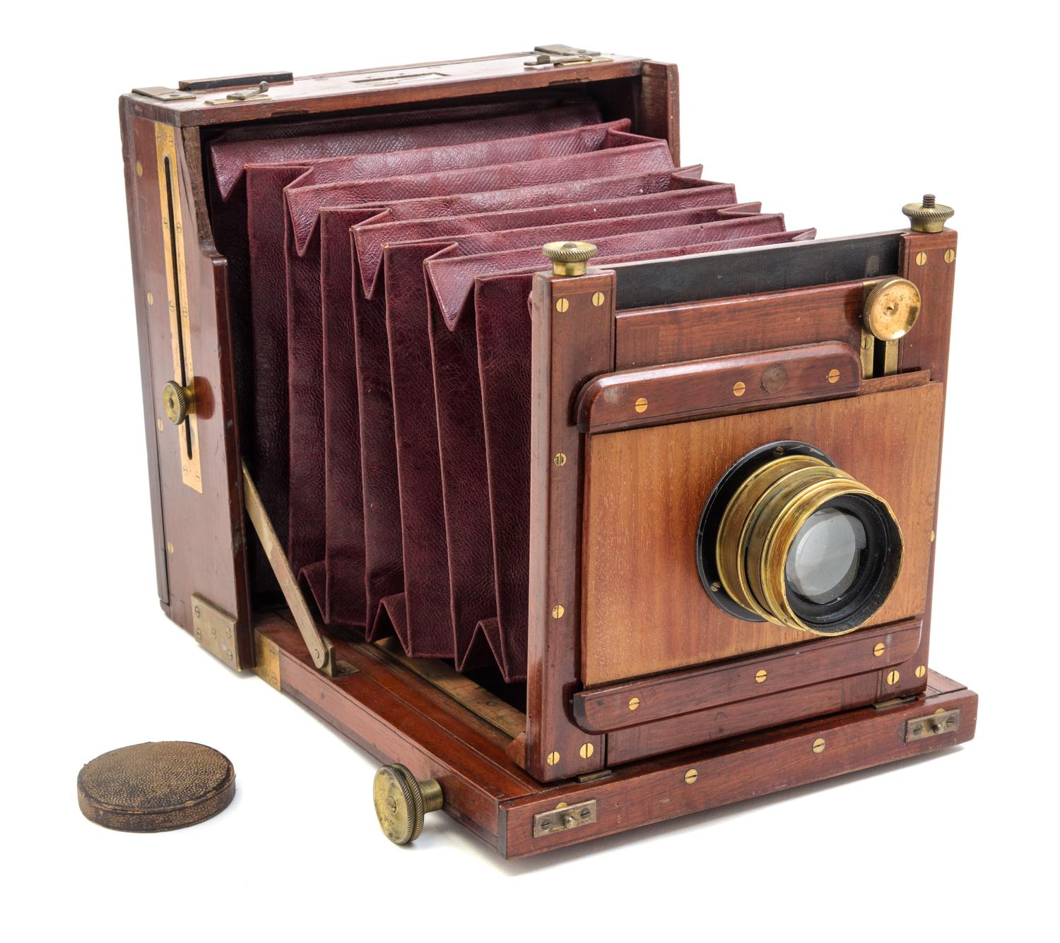 A Scottish Mahogany Cased Field Camera Case height 8 1/2 x length 11 inches. — WINTON & NEPHEW, GLASGOW