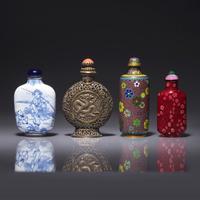 Four Assorted Snuff Bottles 鼻烟壺四支