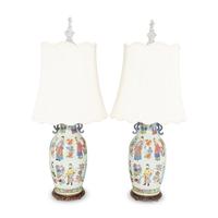 A Pair of Chinese Export Porcelain Vases