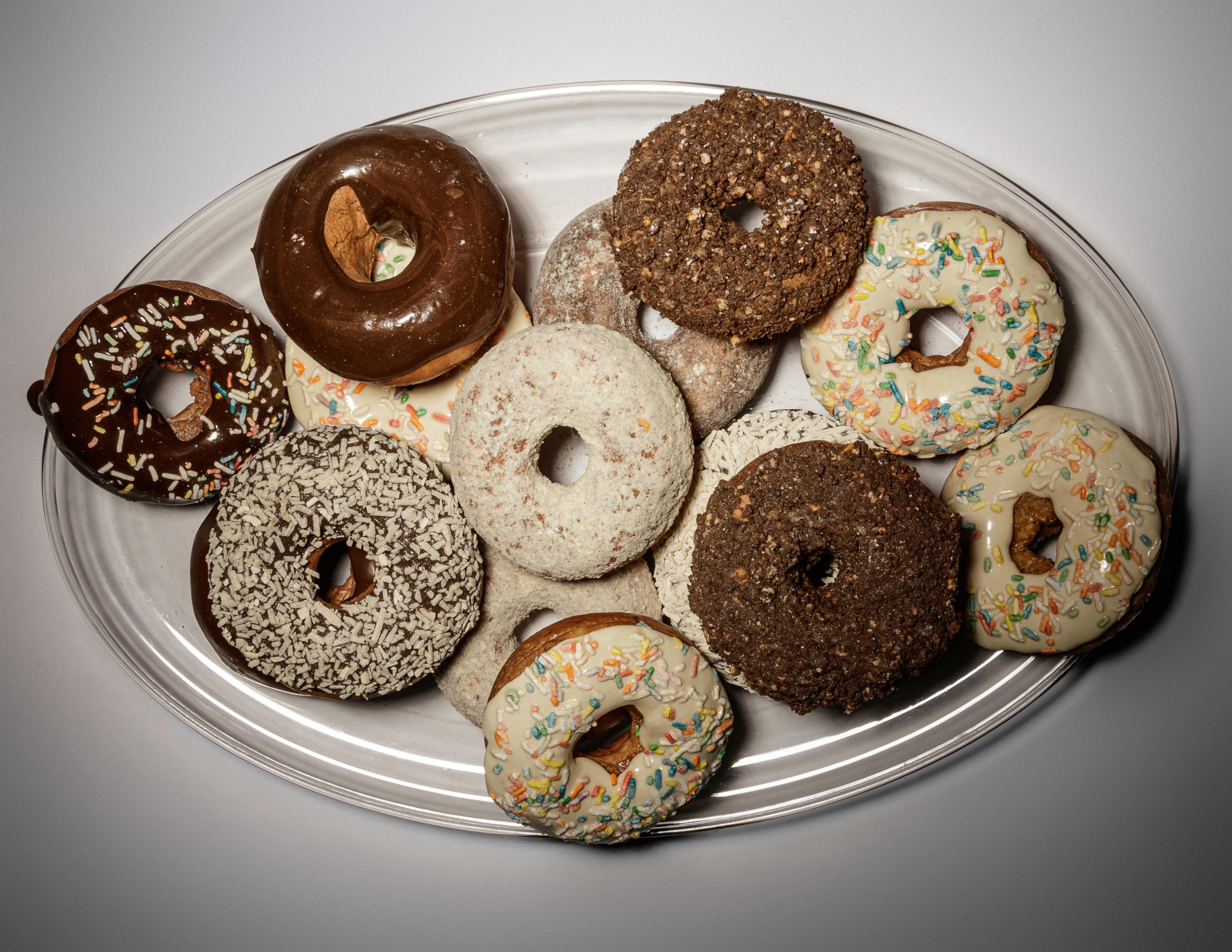 Donuts (14 works)