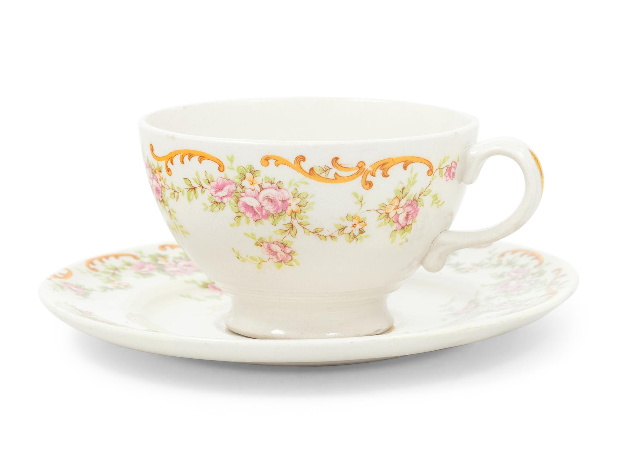 An American Porcelain Dinner Service