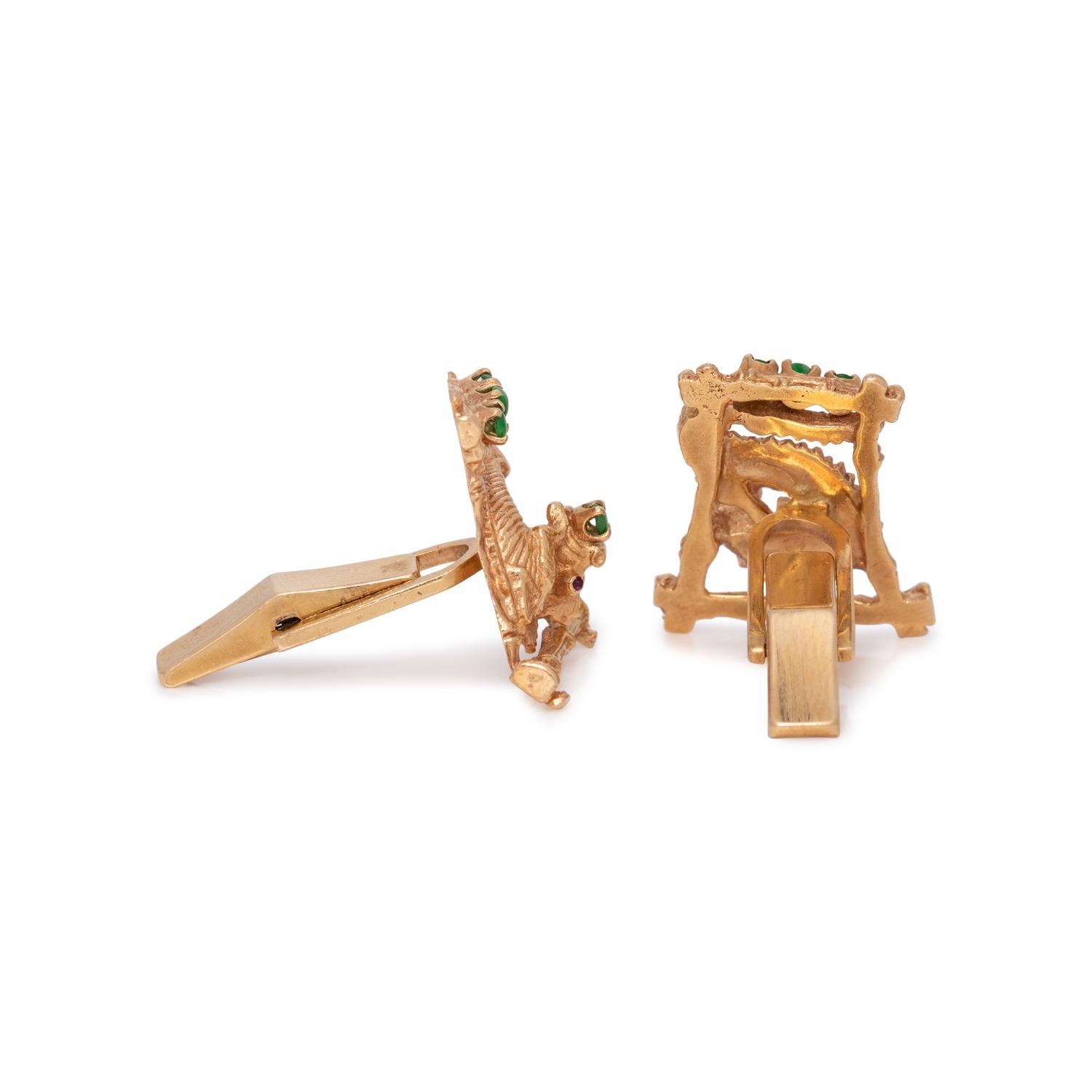 COLLECTION OF YELLOW GOLD CUFFLINKS
