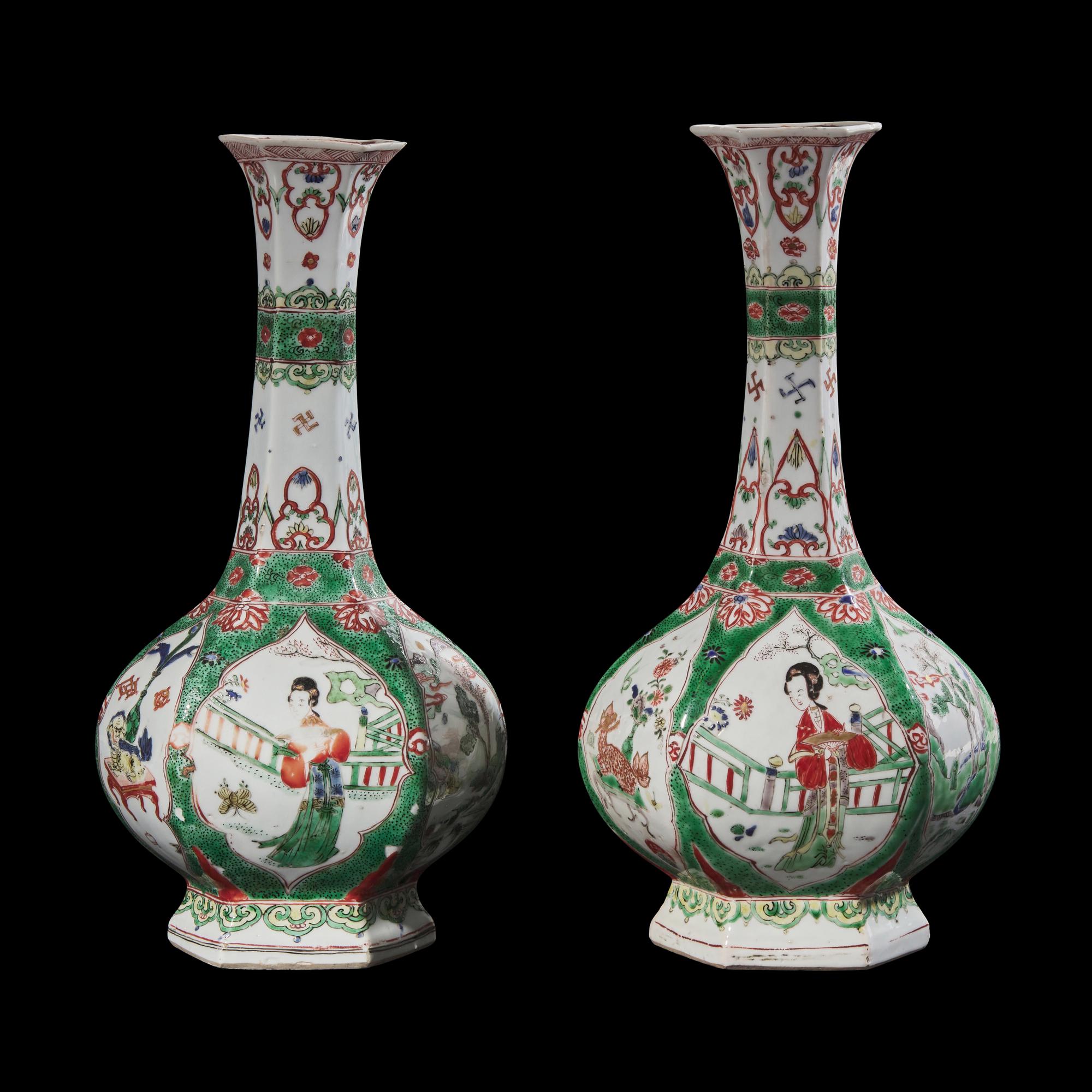 An Associated Pair of Chinese Famille Verte Porcelain Bottle Vases, Kangxi Period 清康熙 五彩仕女圖六方賞瓶兩件