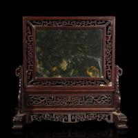 A Chinese Embellished Jade Table Screen, 20th Century 近代 百寶嵌插屏