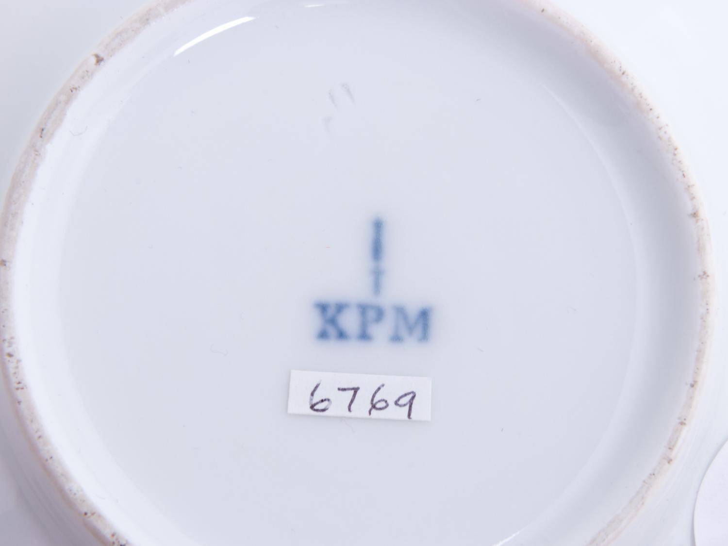 Six Continental Porcelain Articles