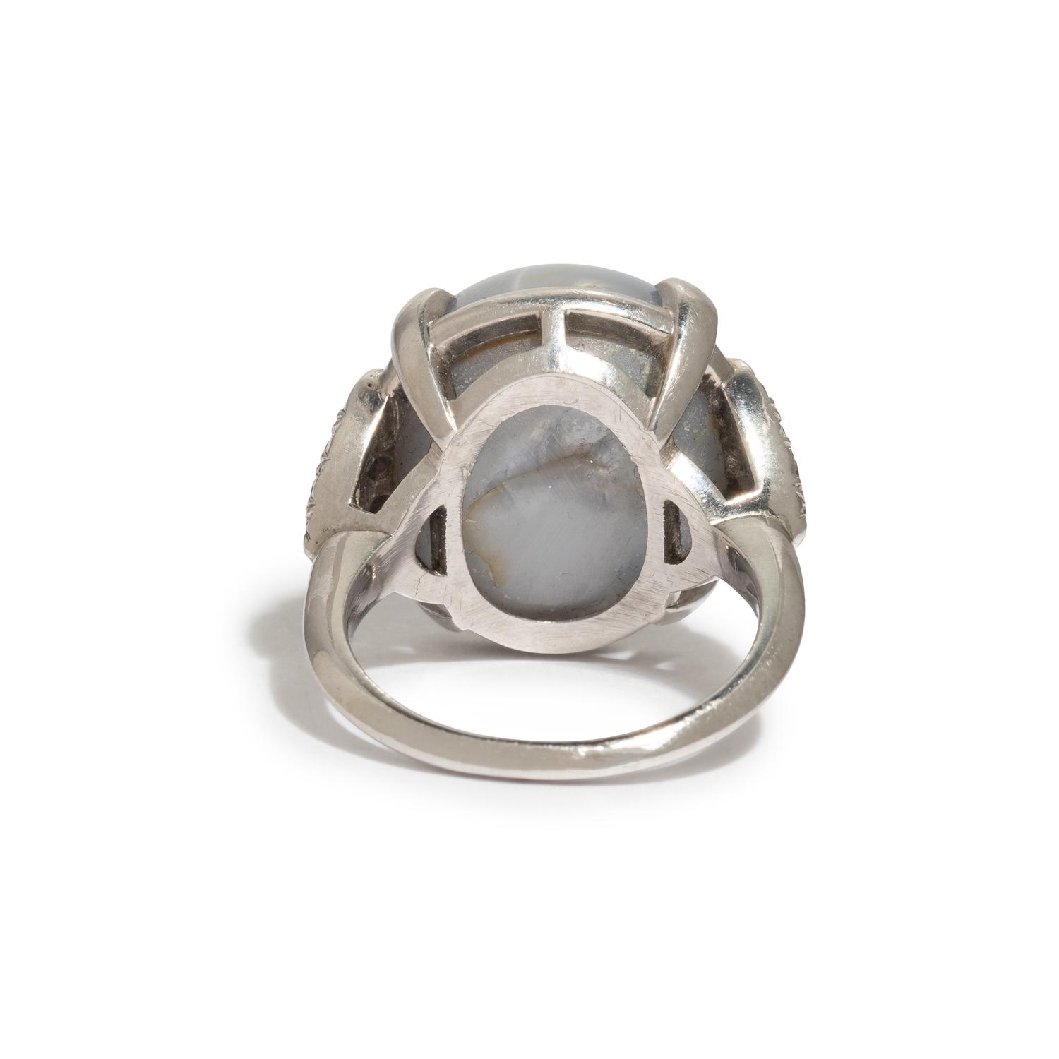 STAR SAPPHIRE AND DIAMOND RING