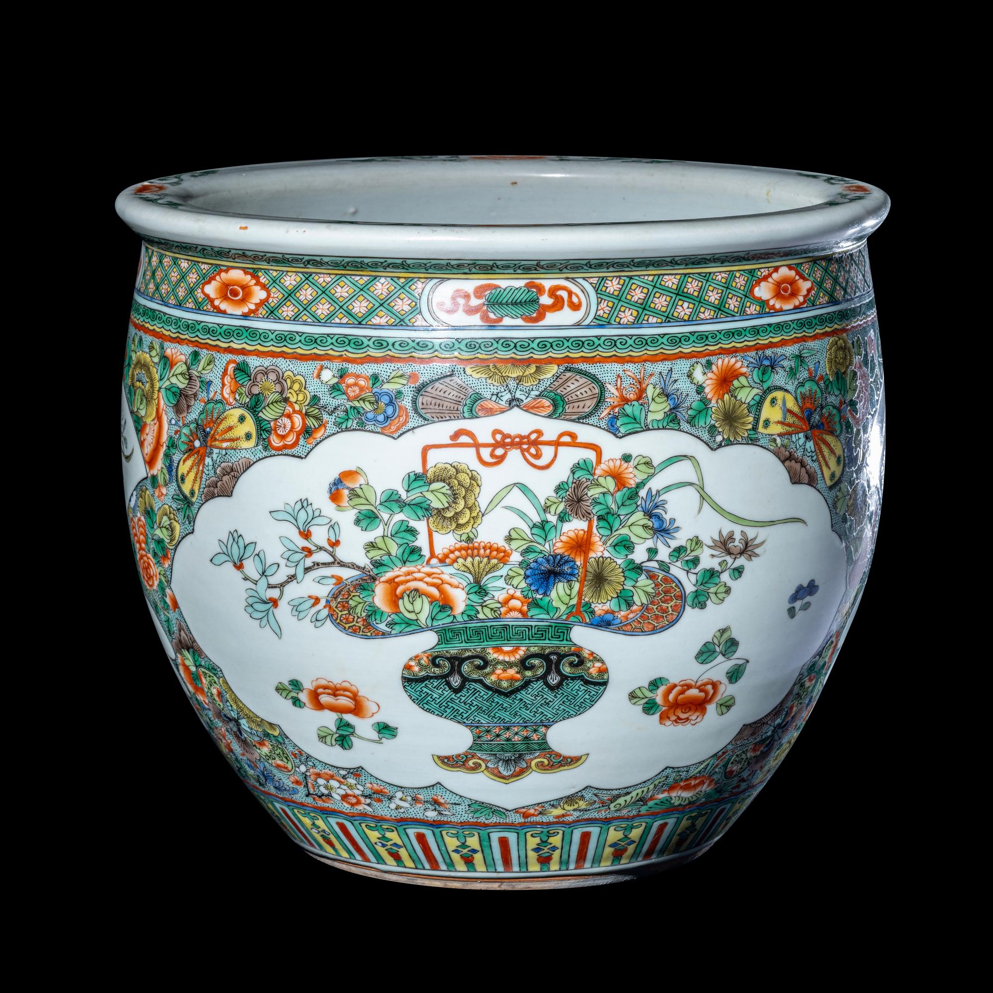 A Chinese Famille Verte Porcelain Fish Pot