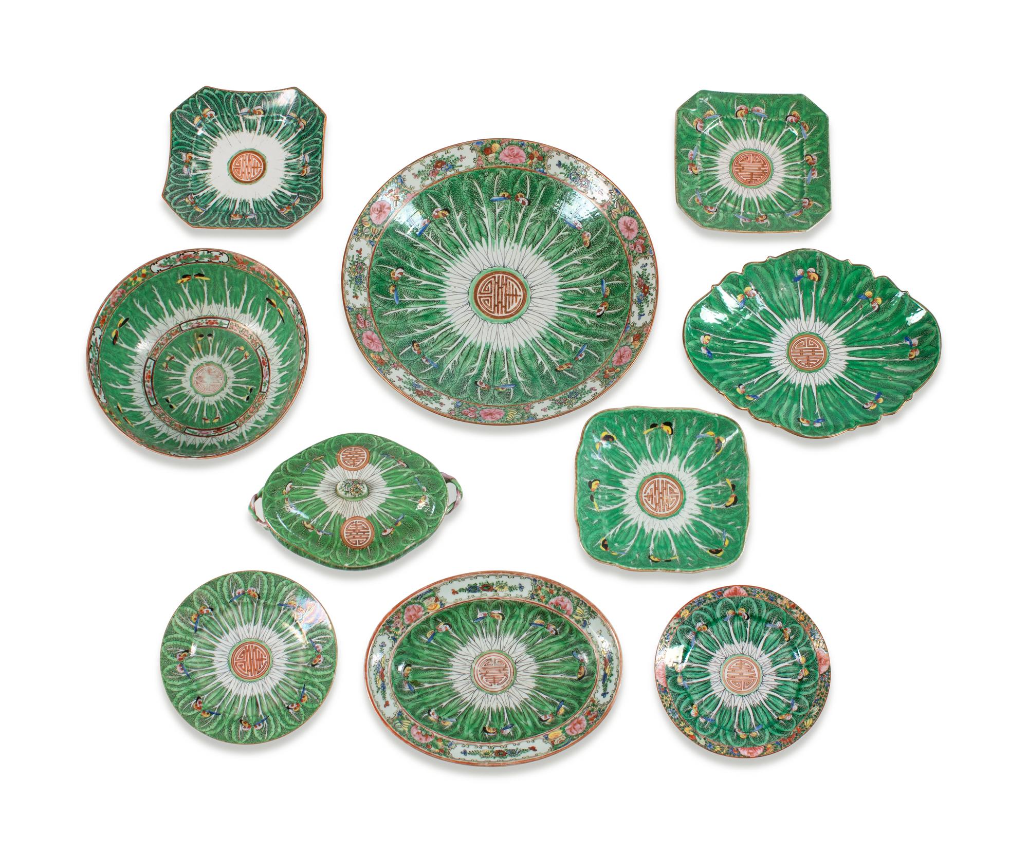 A Chinese Export Porcelain Cabbage Leaf Pattern Assembled Part Dinner Service — 19TH CENTURY