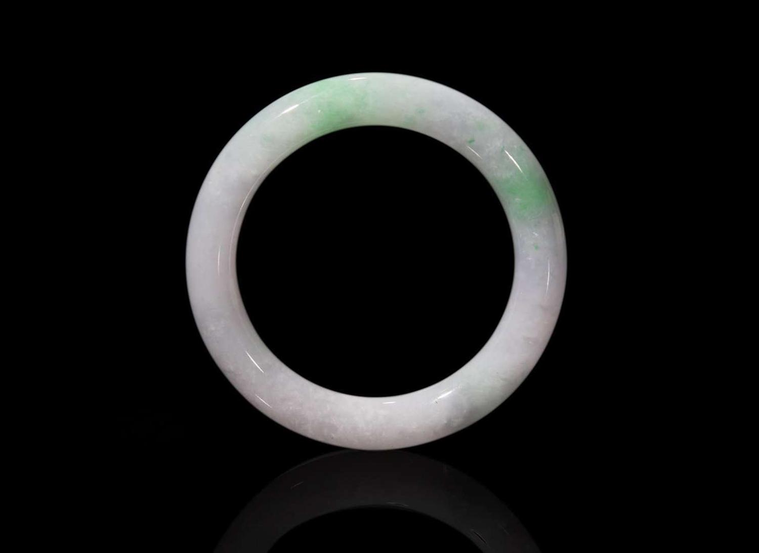RTO A jadeite circular bangle 翡翠手鐲一件