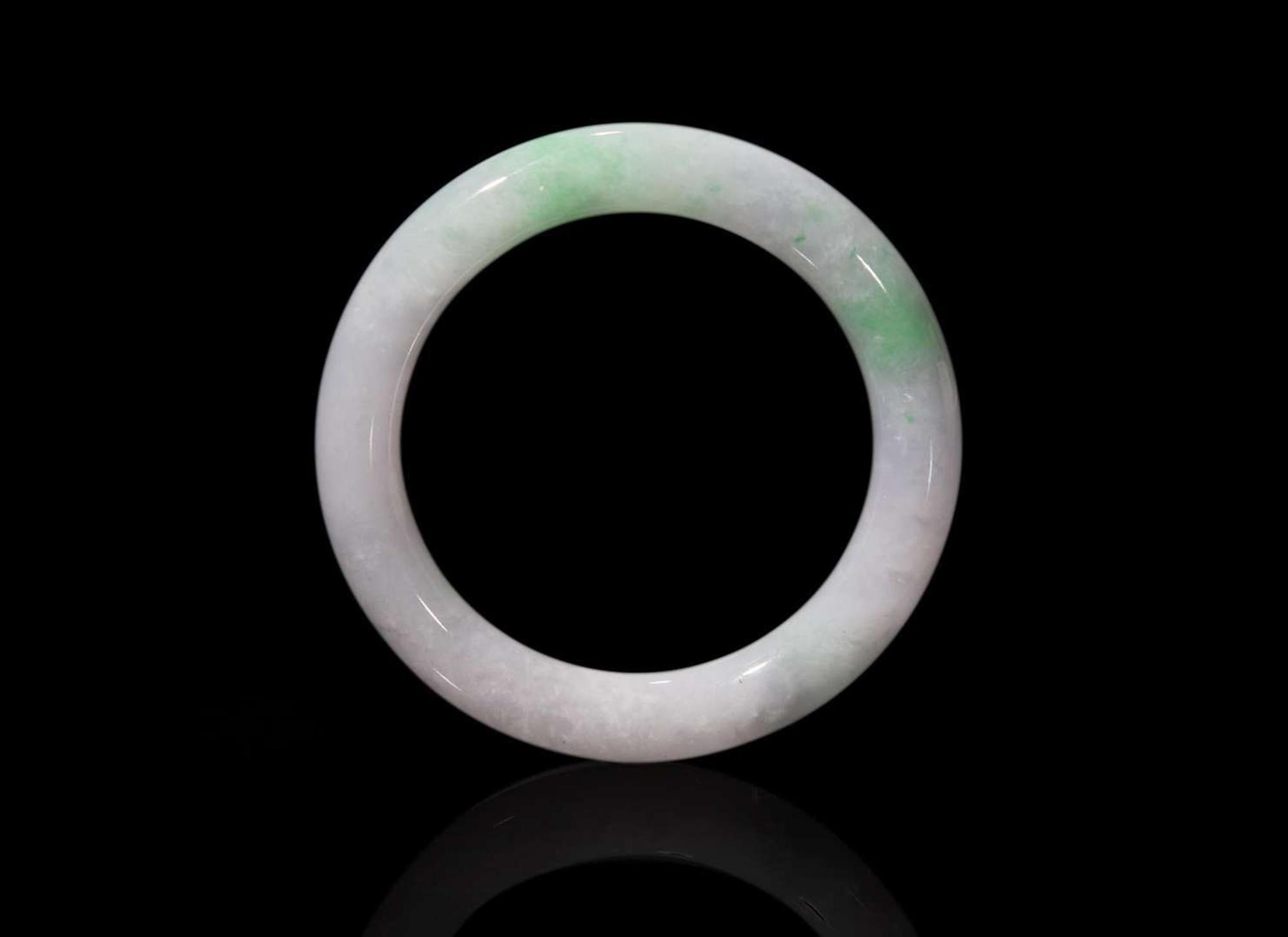 RTO A jadeite circular bangle 翡翠手鐲一件