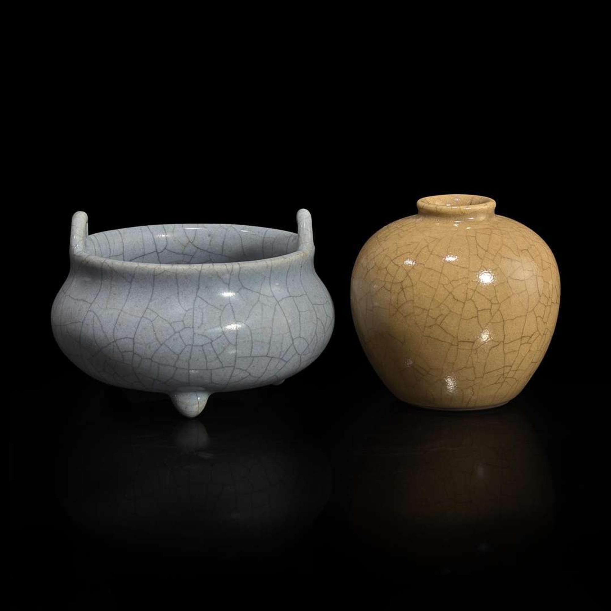A Chinese guan-style tripod censer and a small jar 官窑三足香炉及小罐