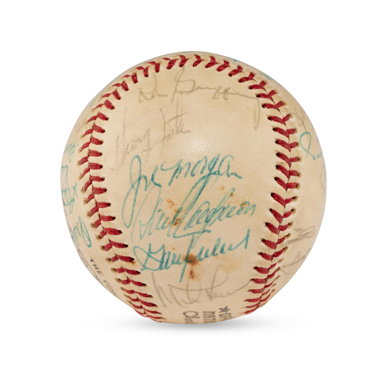 A 1976 Cincinnati Reds Team Signed Autograph Baseball