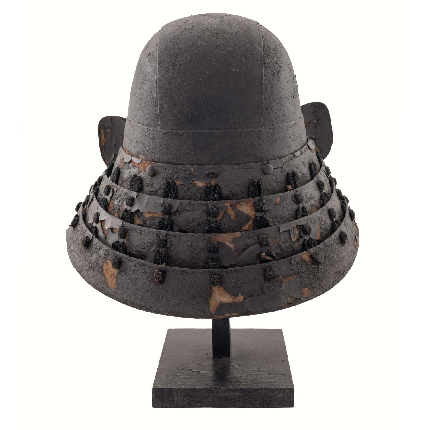 Edo-Period Japanese Hineno Kabuto with Contemporary Hanbo