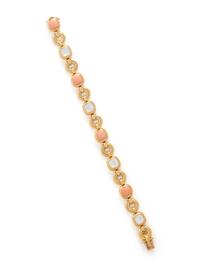 VAN CLEEF & ARPELS, YELLOW GOLD, CORAL, AND MOTHER-OF-PEARL BRACELET